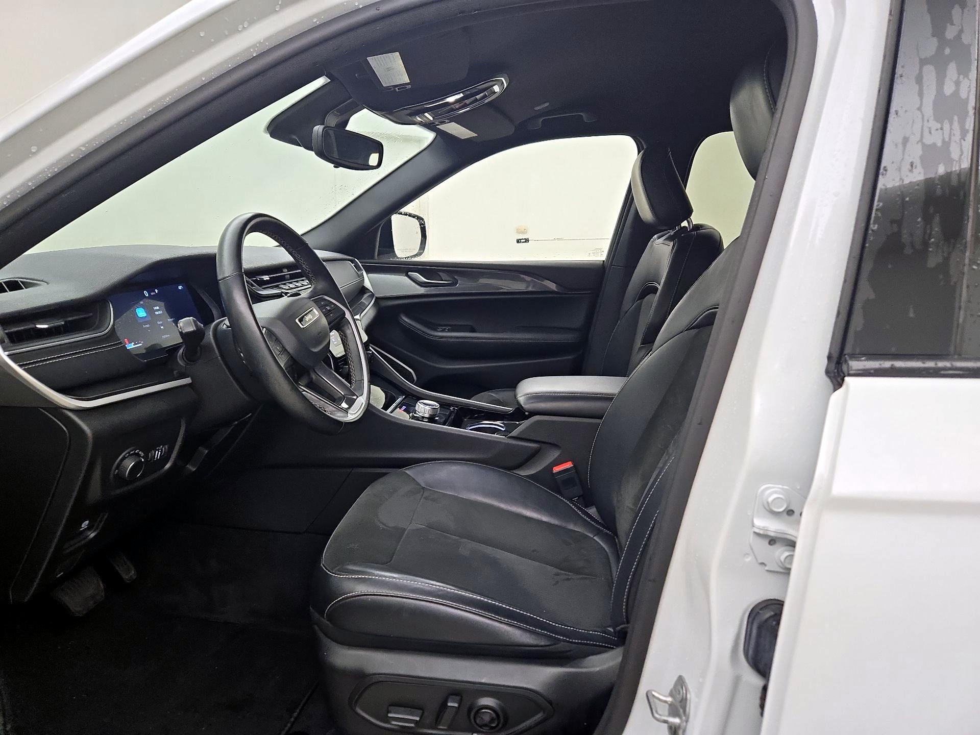 Thumbnail: 2022 Jeep Grand Cherokee L - 11