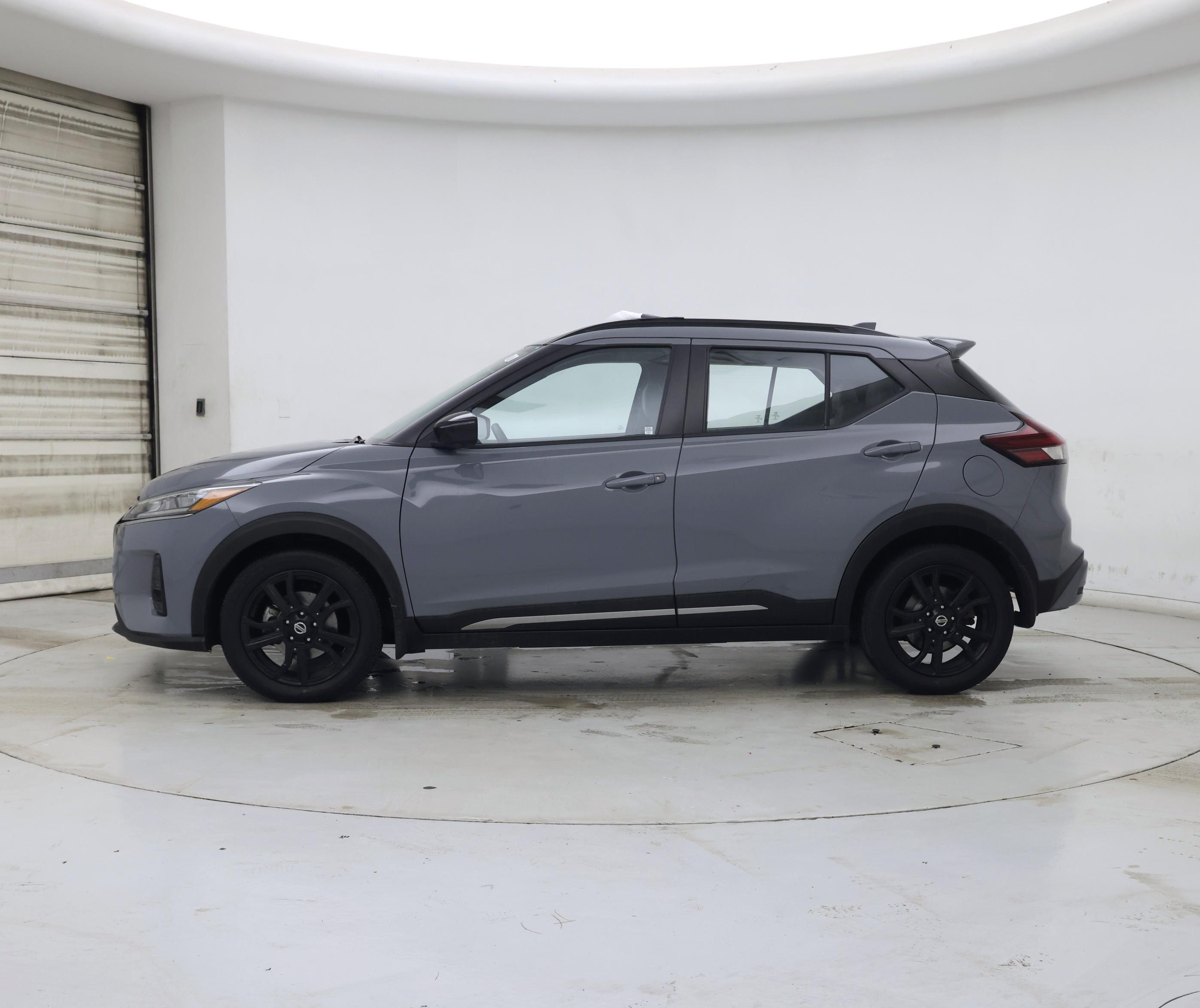 Thumbnail: 2021 Nissan Kicks - 3