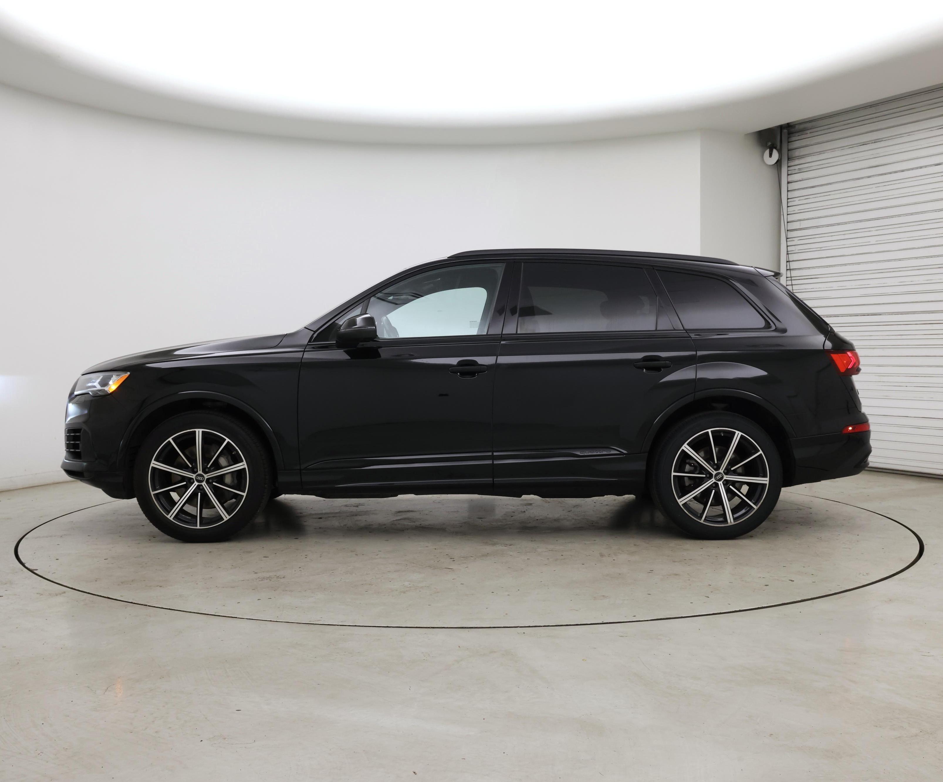 Thumbnail: 2022 Audi Q7 - 3