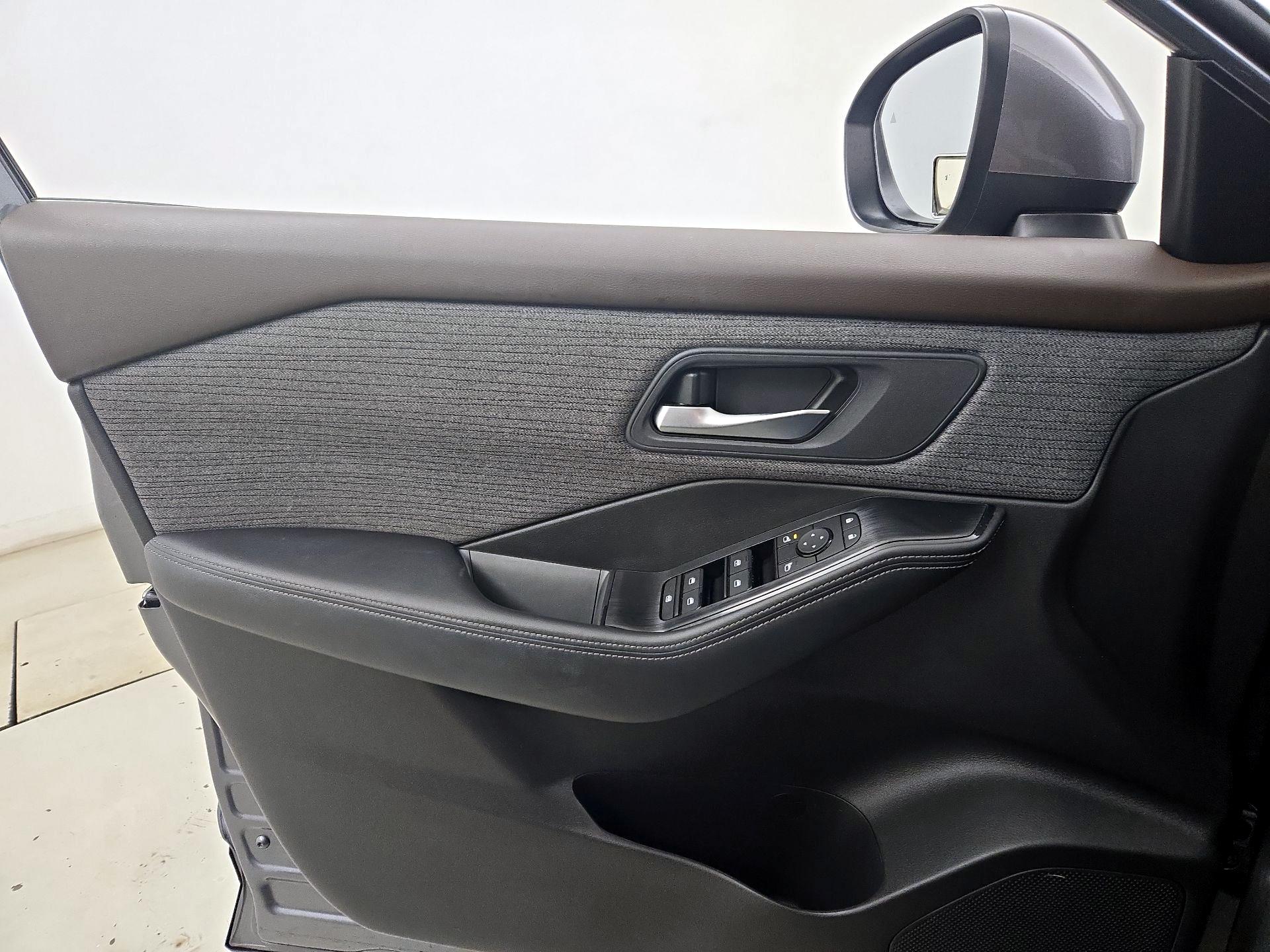 Thumbnail: 2023 Nissan Rogue - 12