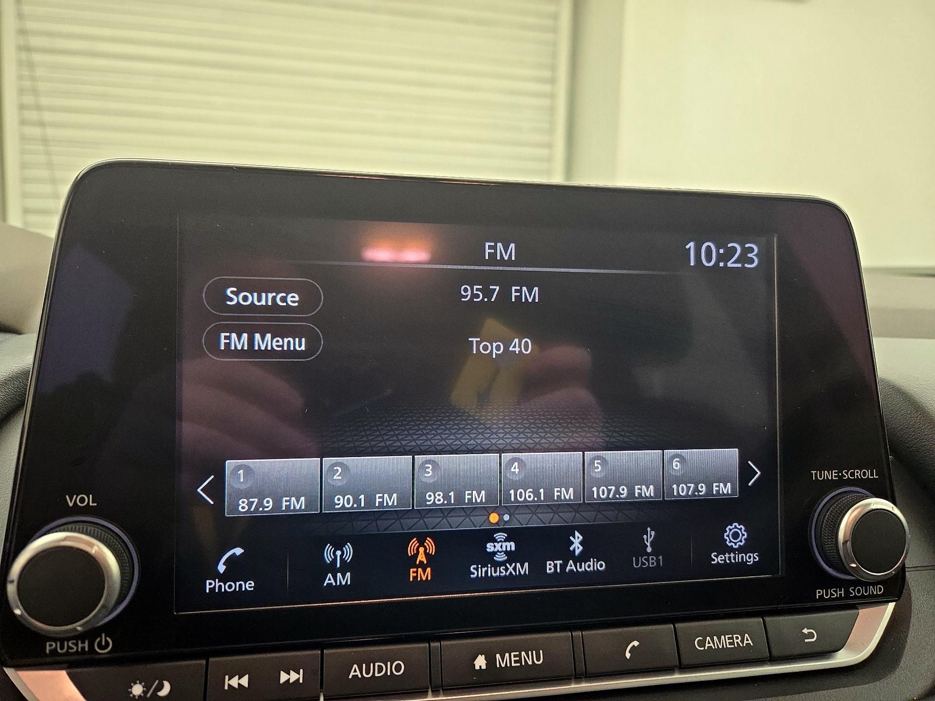 Thumbnail: 2023 Nissan Rogue - 15