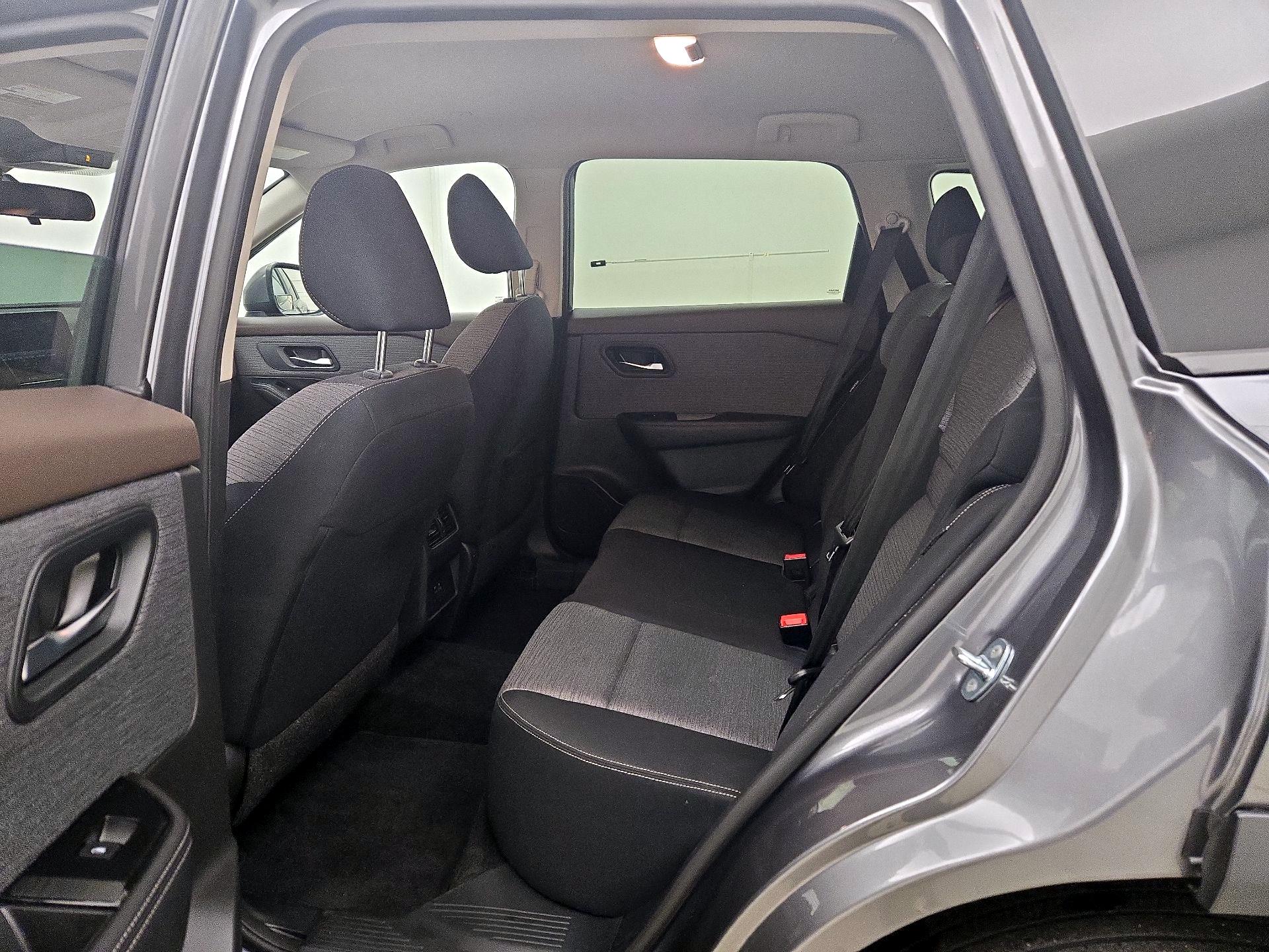 Thumbnail: 2023 Nissan Rogue - 19