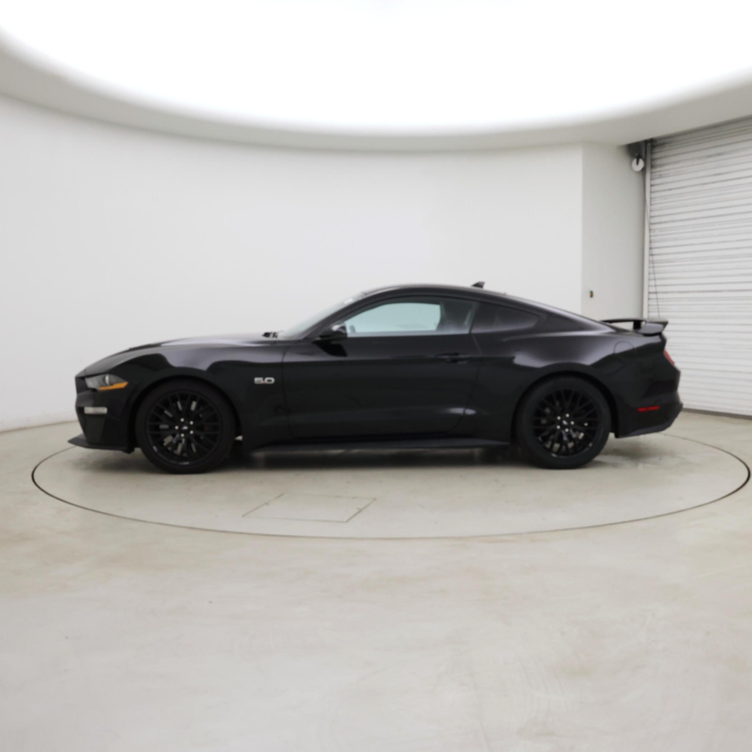 Thumbnail: 2022 Ford Mustang - 3