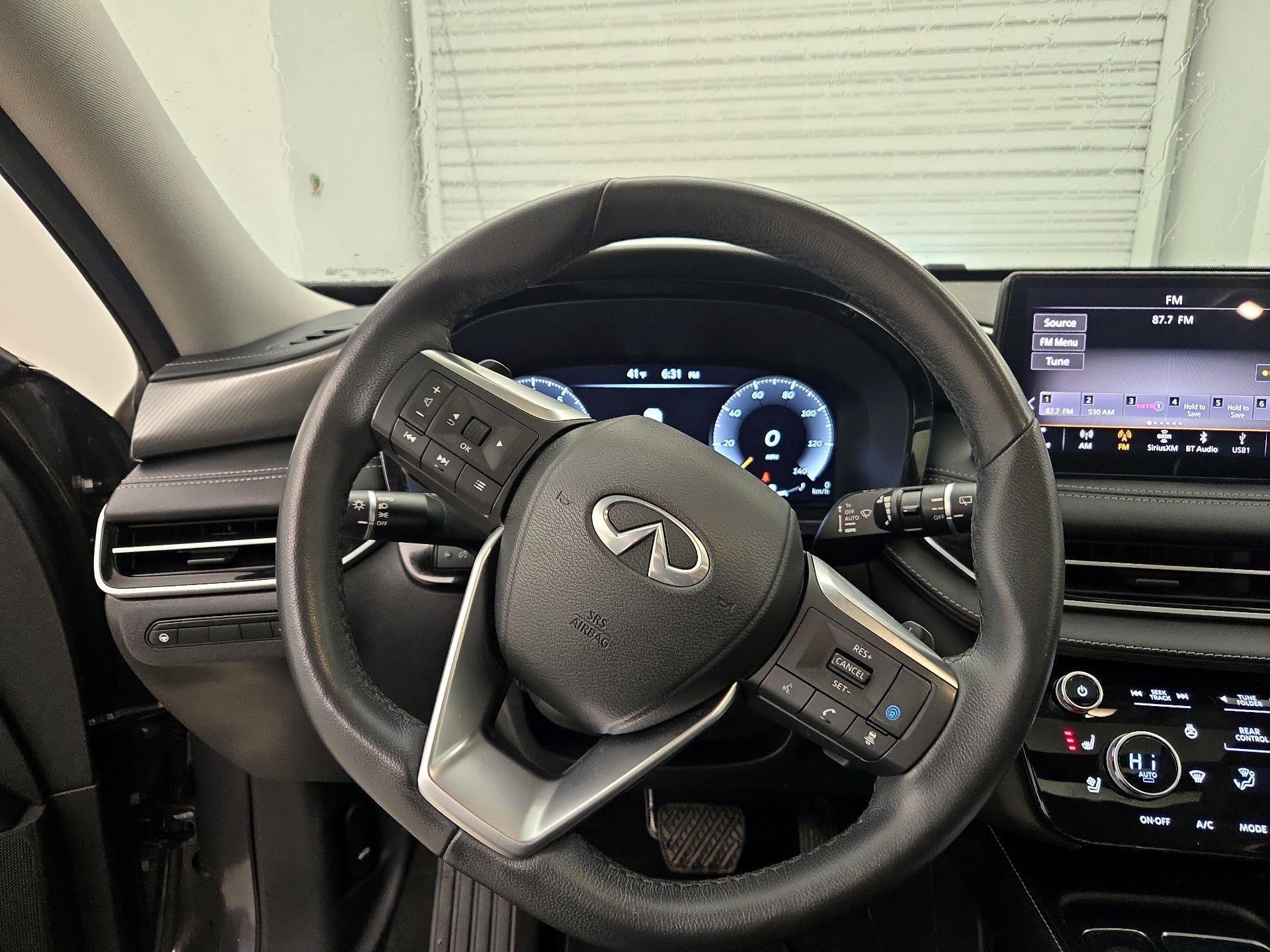 Thumbnail: 2023 INFINITI QX60 - 10