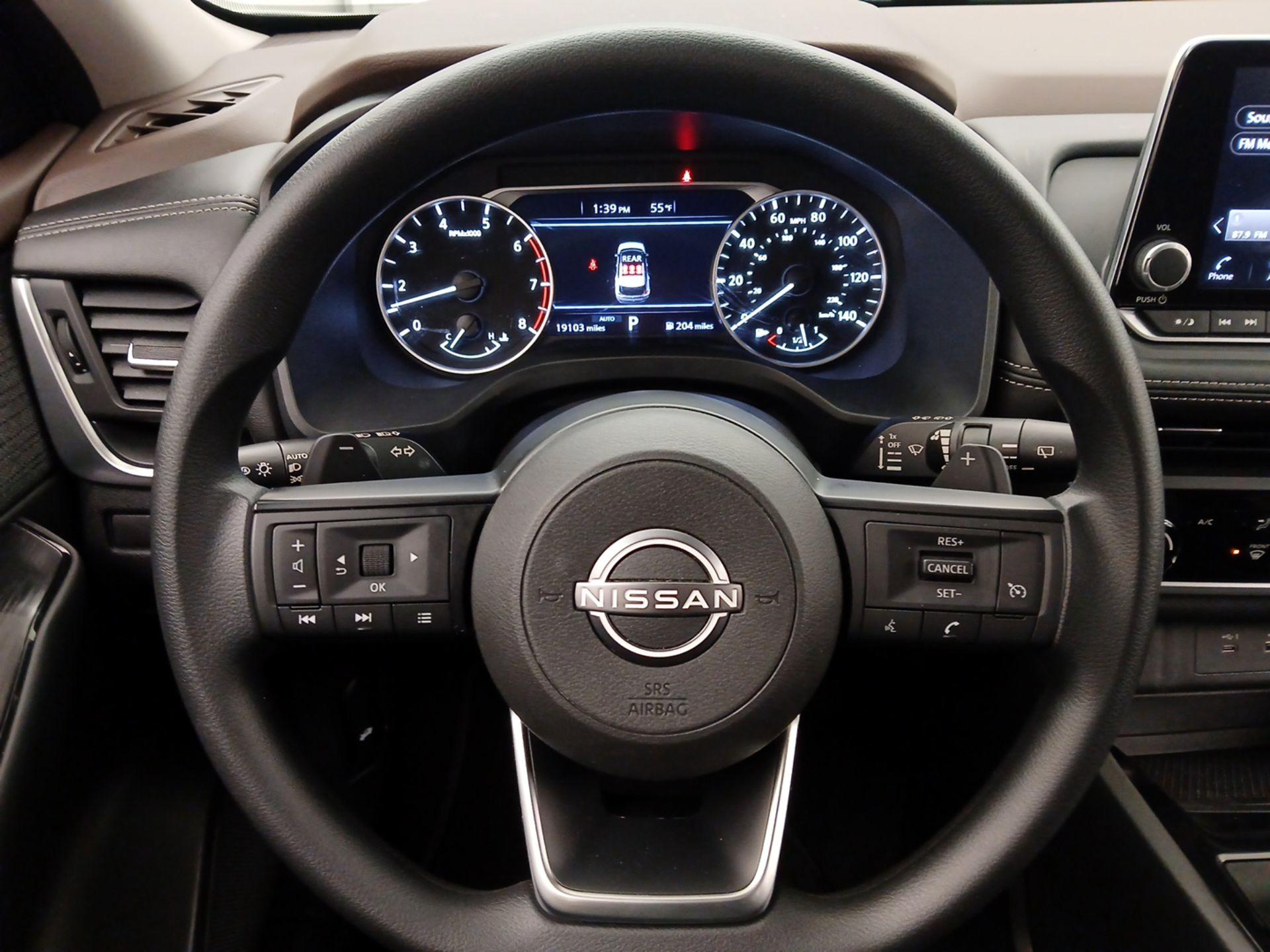 Thumbnail: 2023 Nissan Rogue - 10