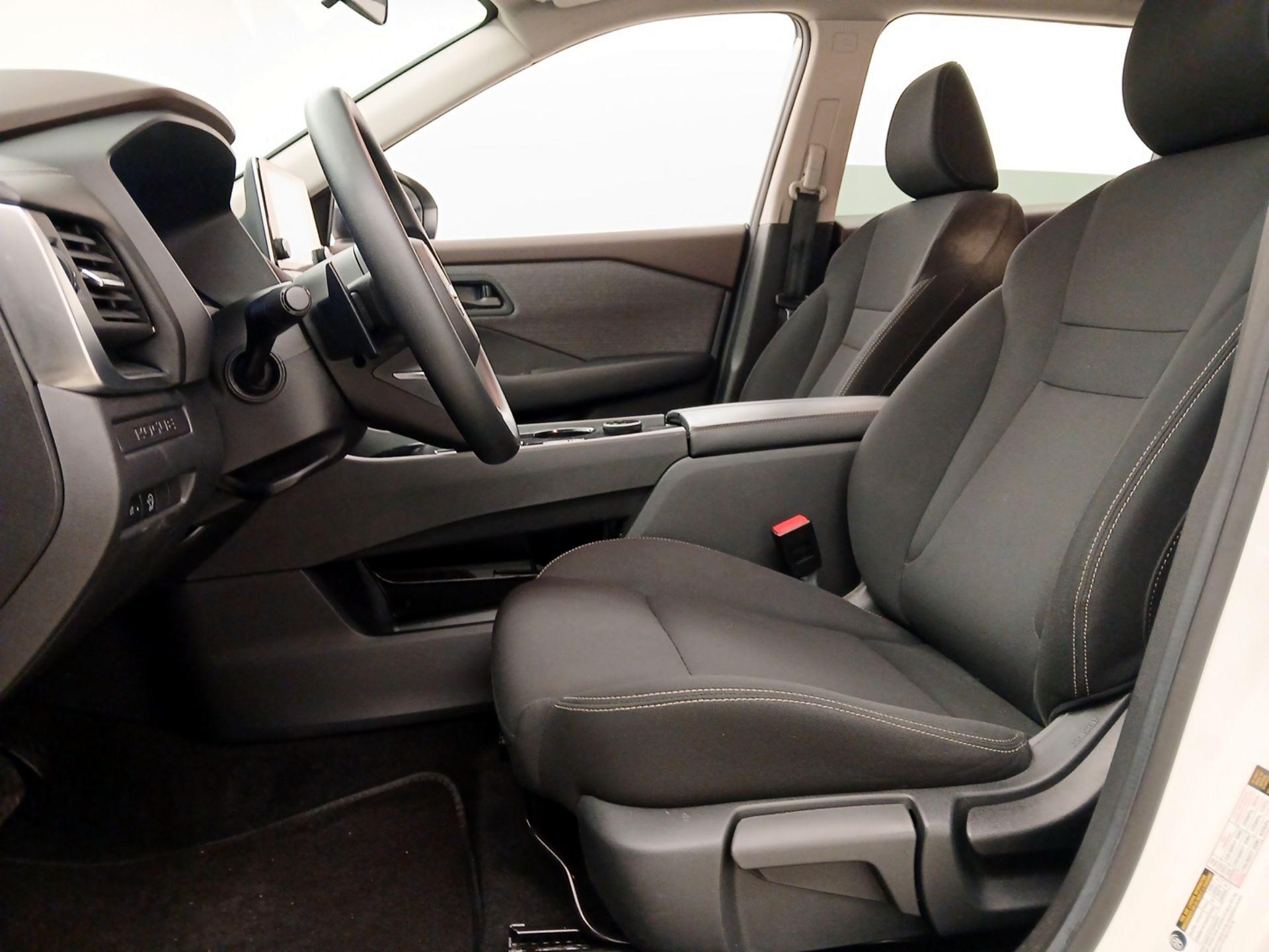 Thumbnail: 2023 Nissan Rogue - 11