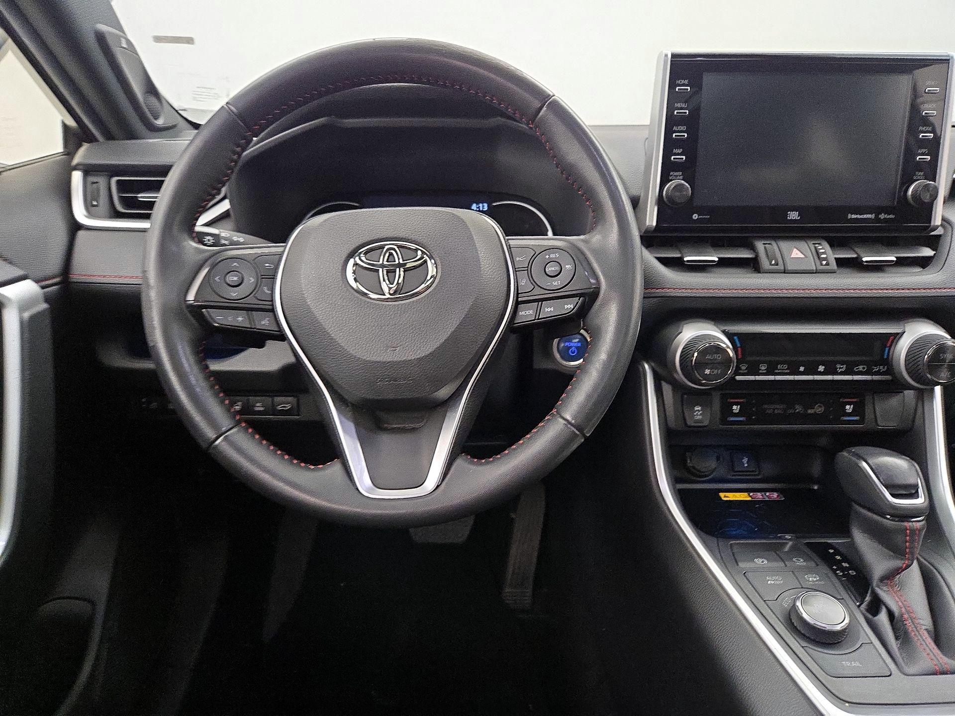 Thumbnail: 2022 Toyota RAV4 - 10