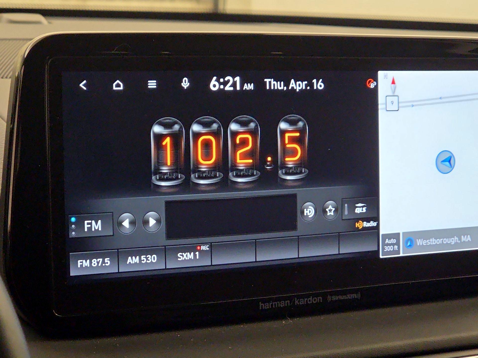 Thumbnail: 2022 Hyundai Santa Fe - 16