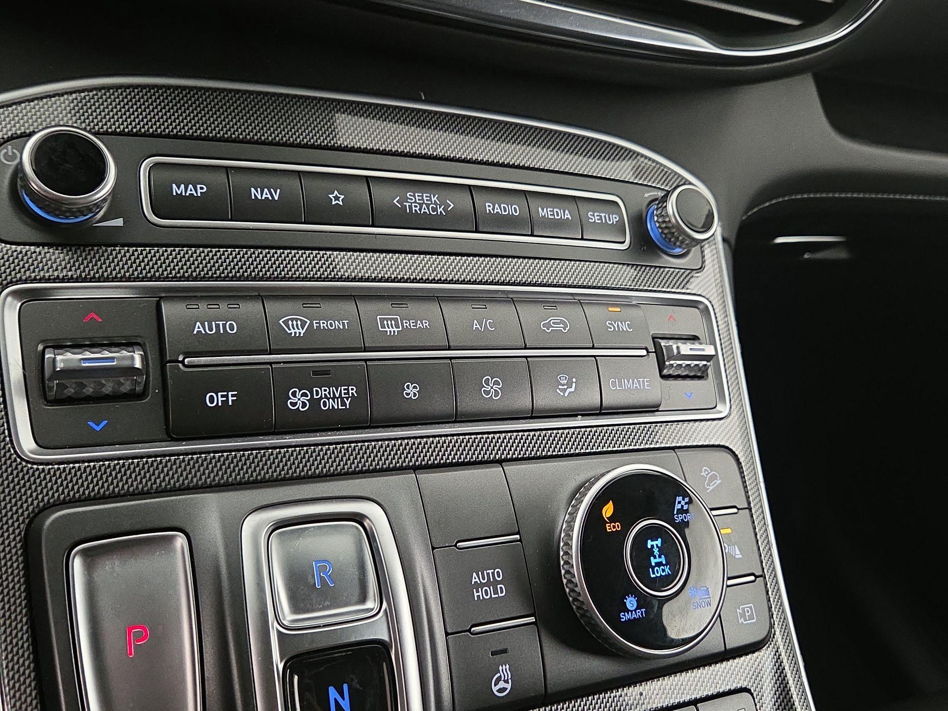 Thumbnail: 2022 Hyundai Santa Fe - 17