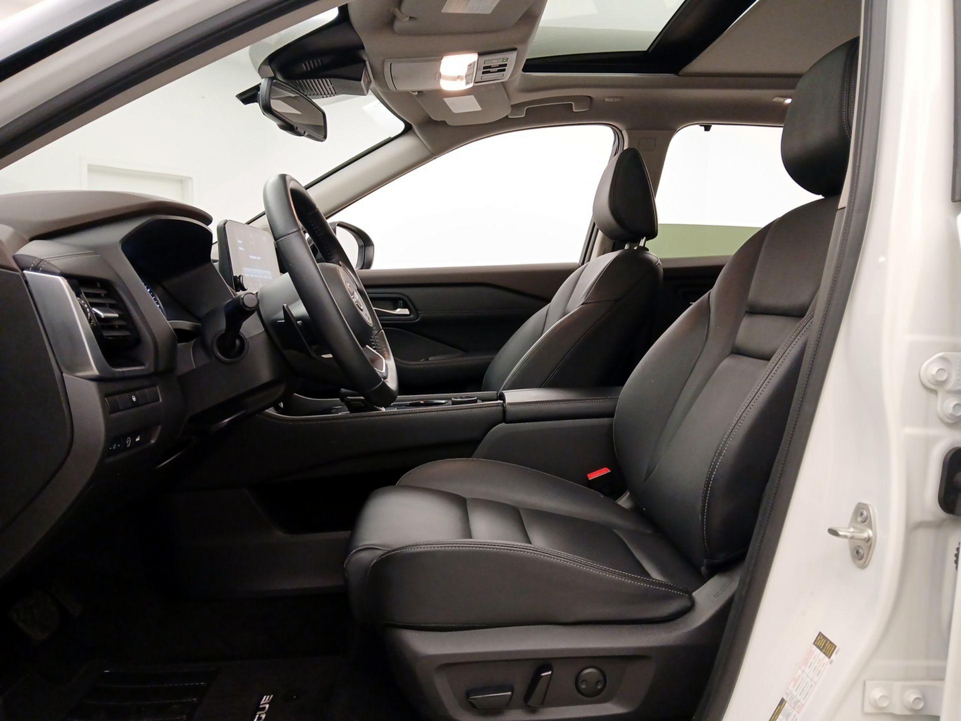 Thumbnail: 2023 Nissan Rogue - 11