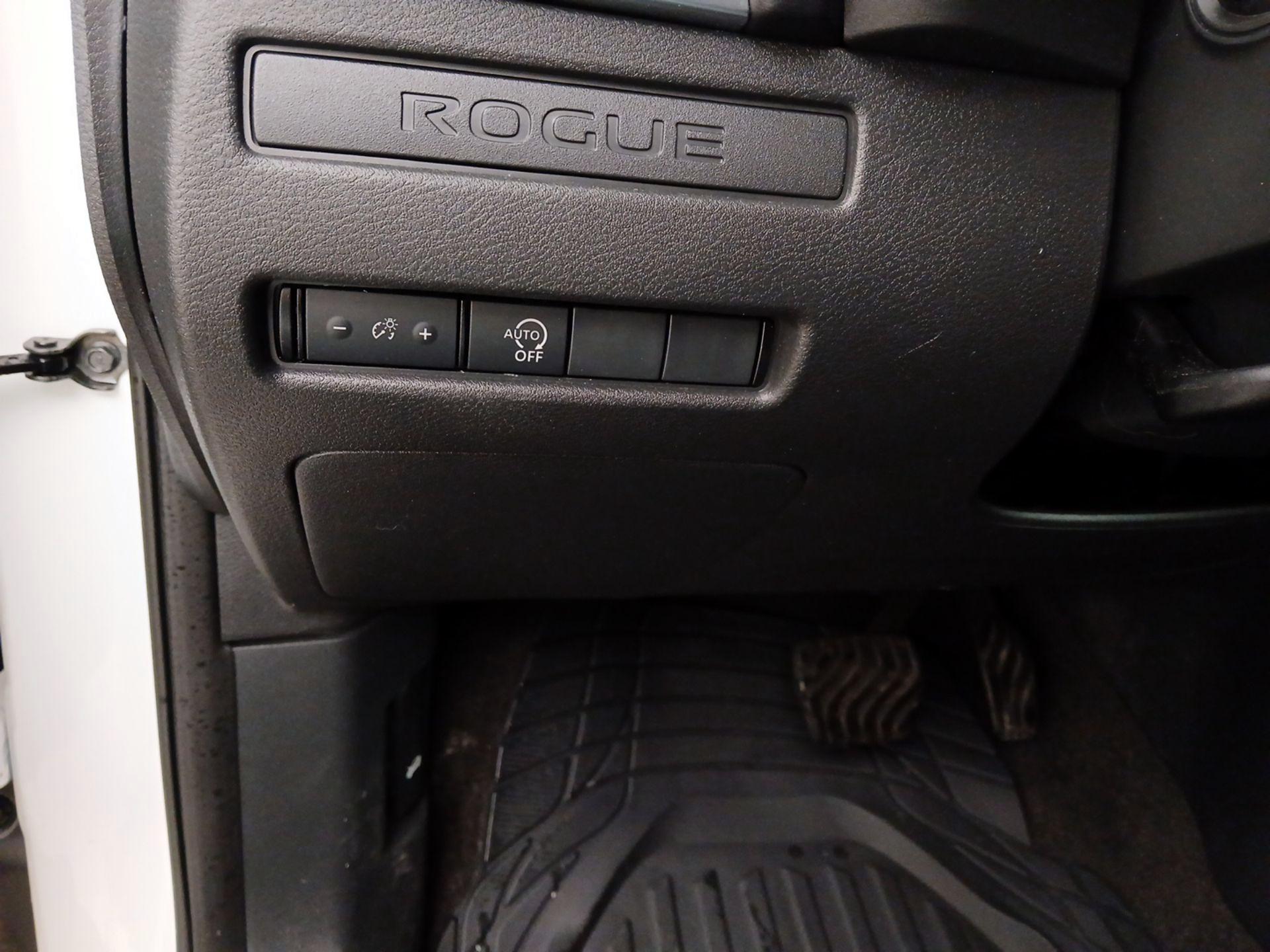 Thumbnail: 2023 Nissan Rogue - 11