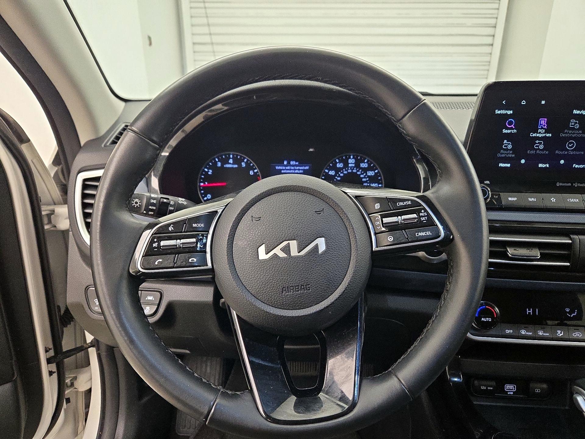 Thumbnail: 2023 Kia Seltos - 10