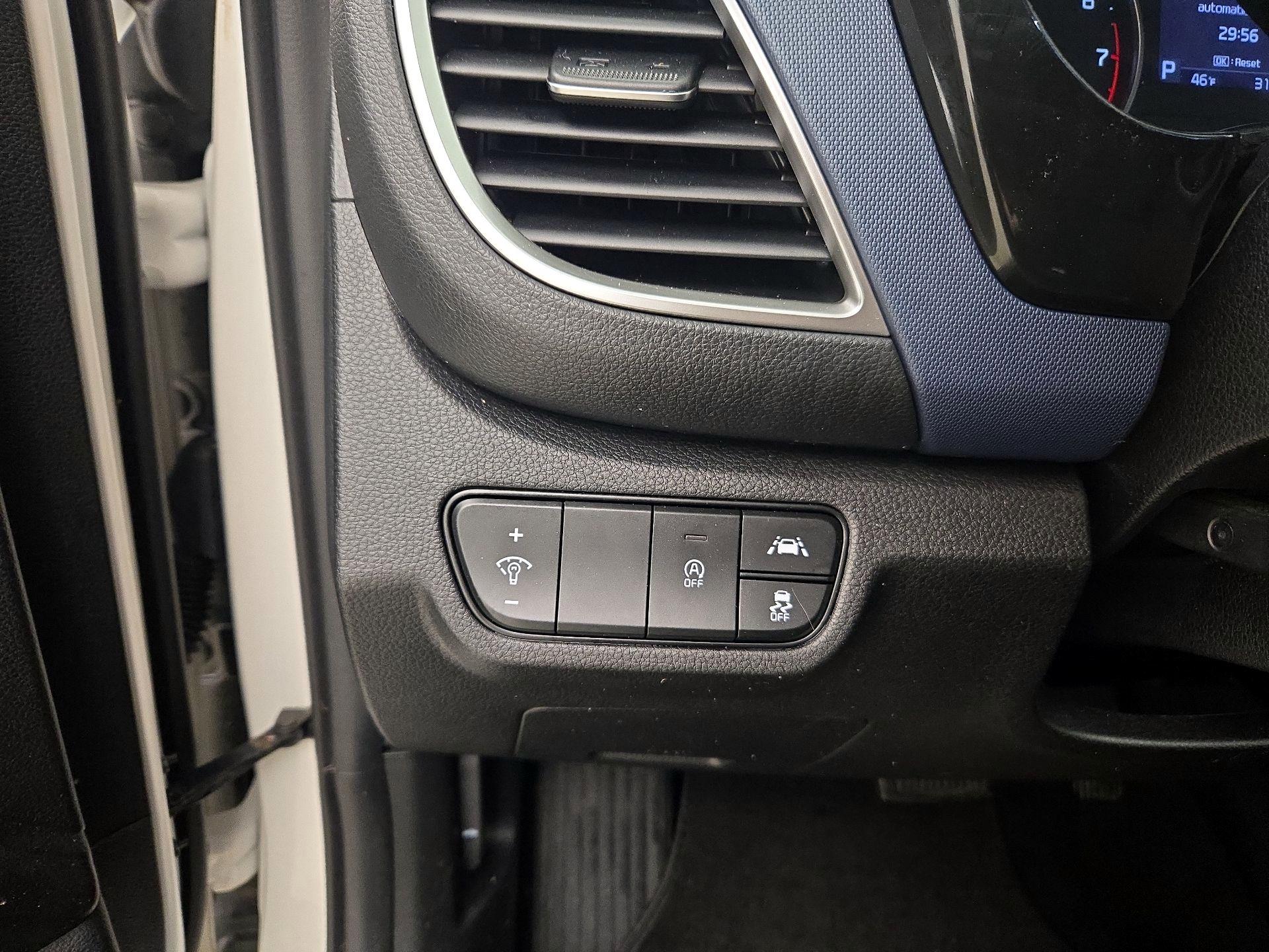 Thumbnail: 2023 Kia Seltos - 13