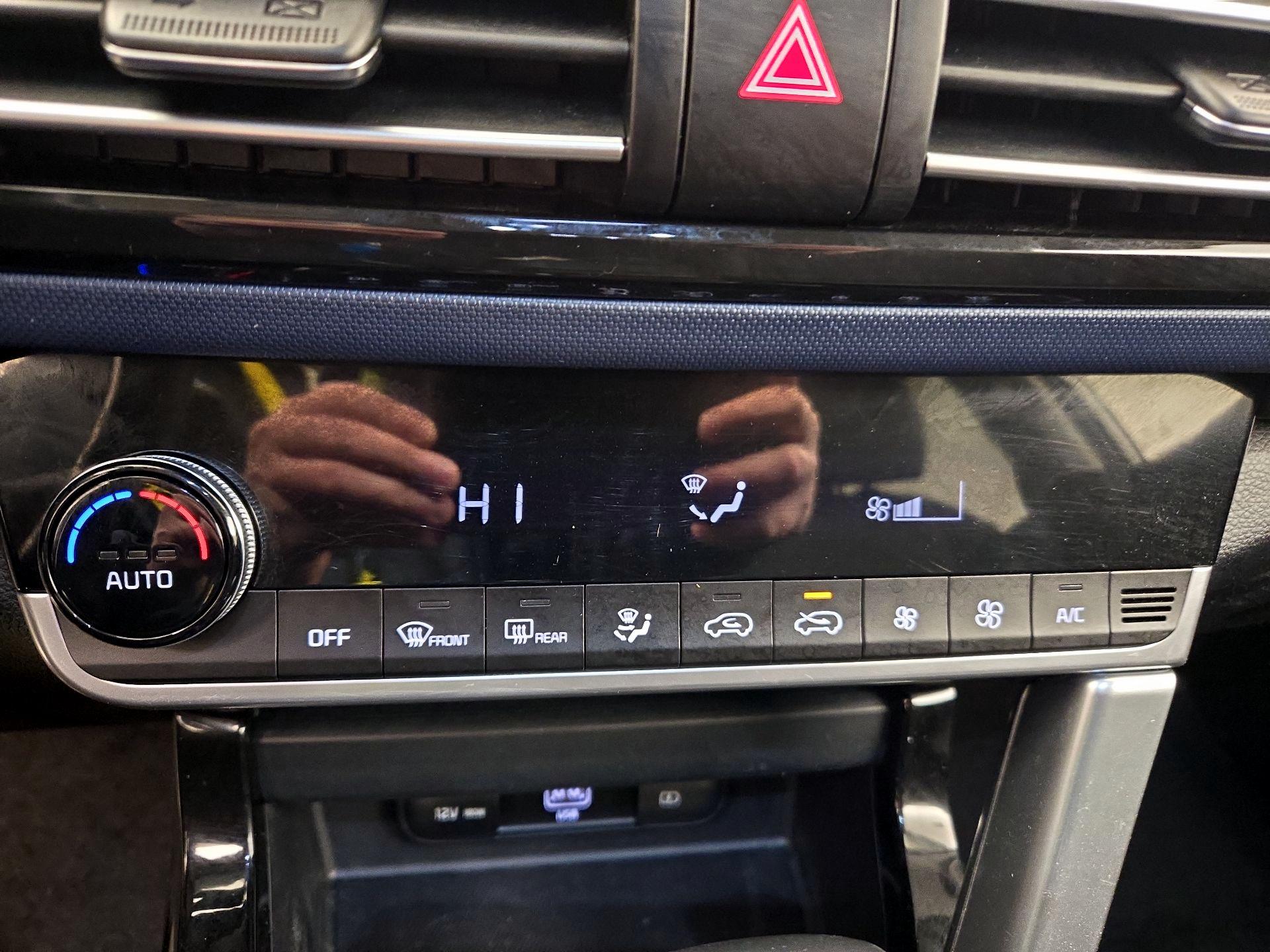 Thumbnail: 2023 Kia Seltos - 17