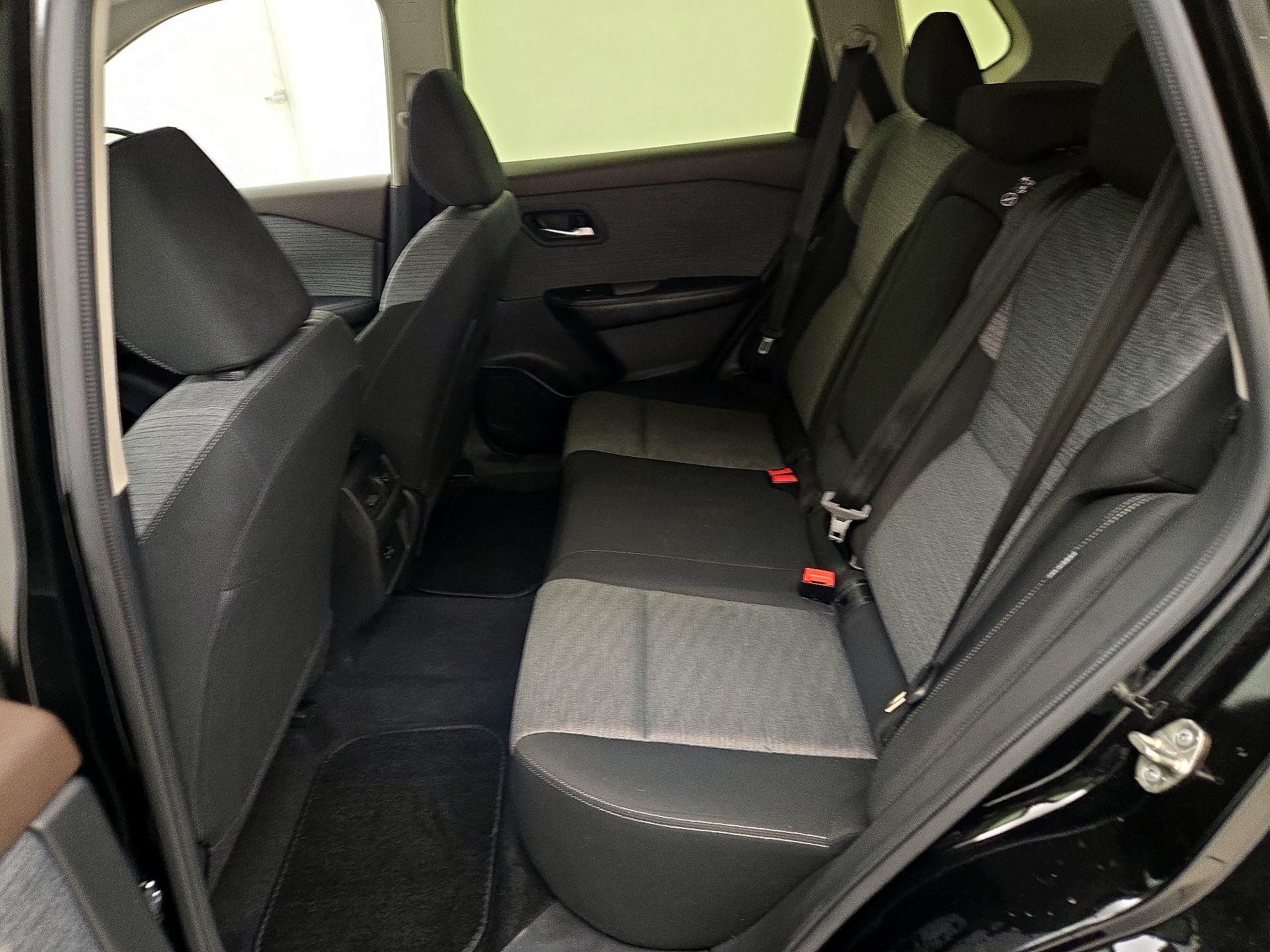 Thumbnail: 2023 Nissan Rogue - 18