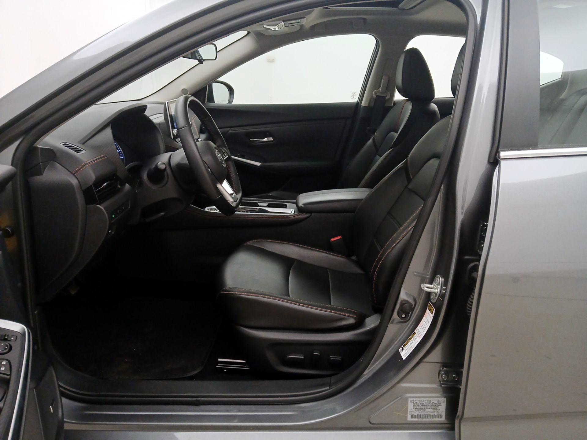 Thumbnail: 2023 Nissan Sentra - 11