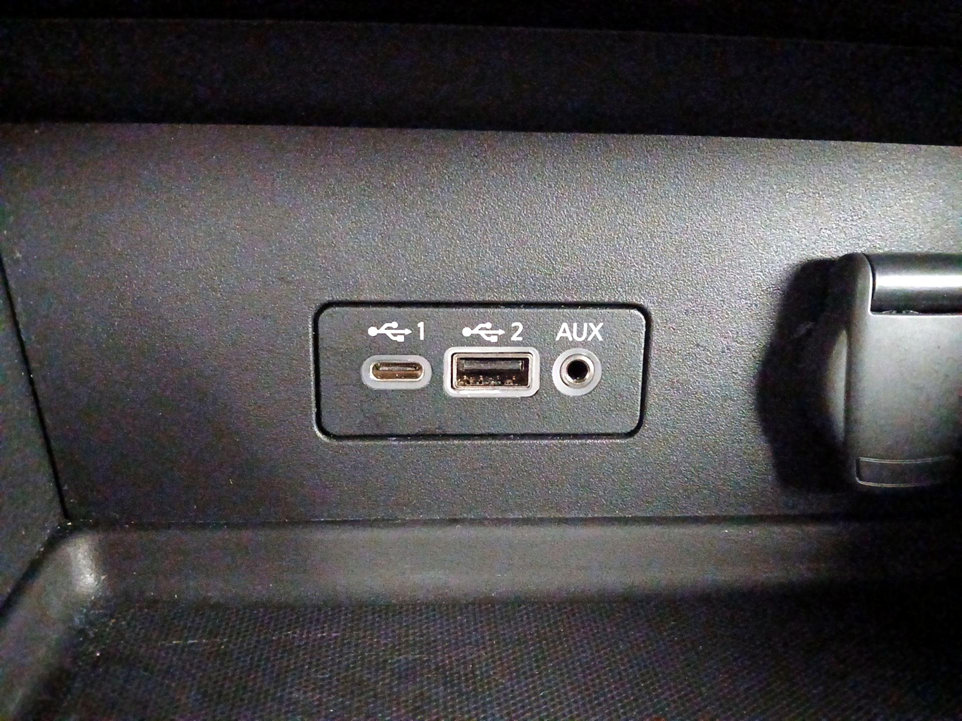 Thumbnail: 2023 Nissan Sentra - 18