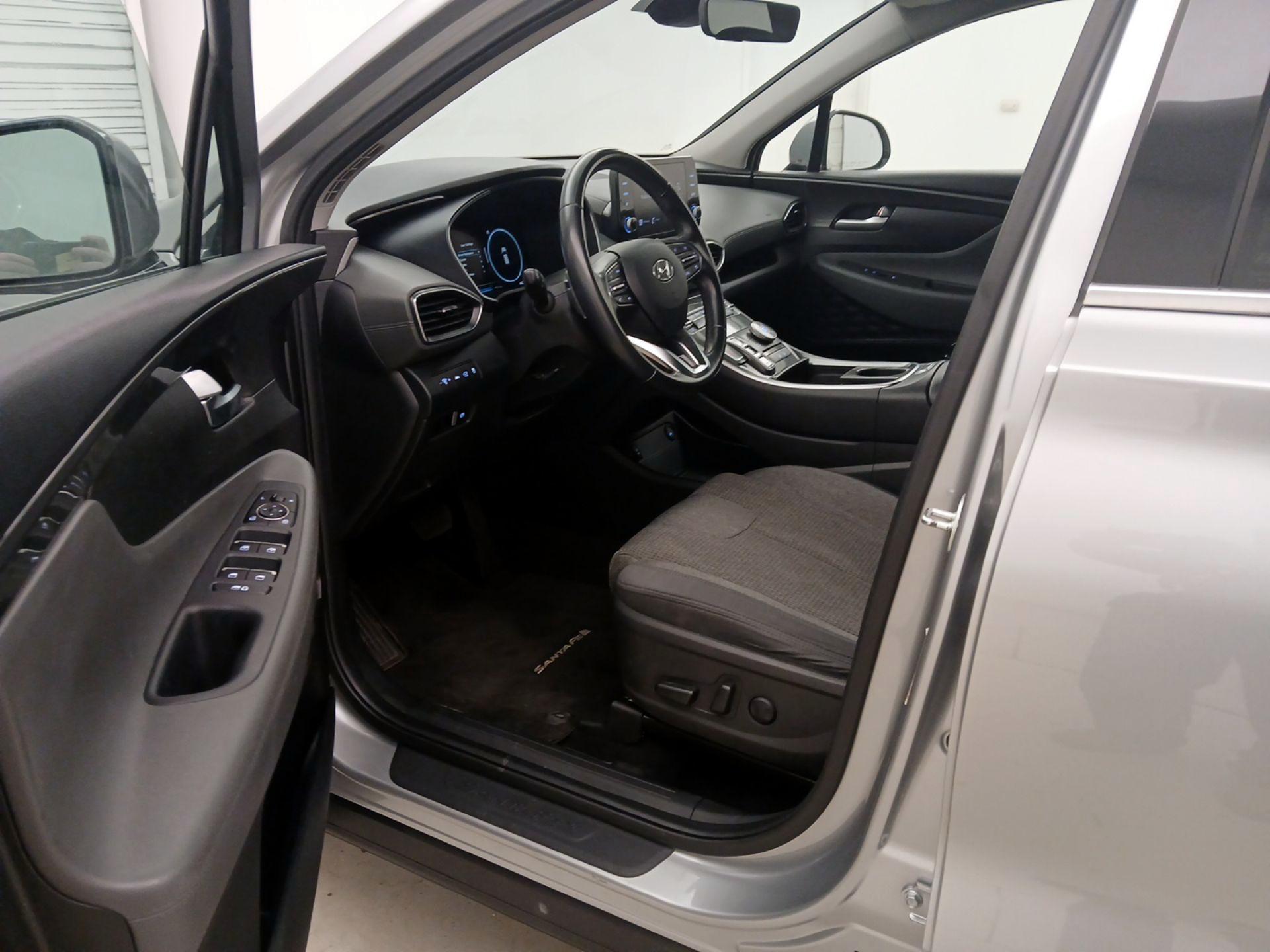 Thumbnail: 2022 Hyundai Santa Fe - 11