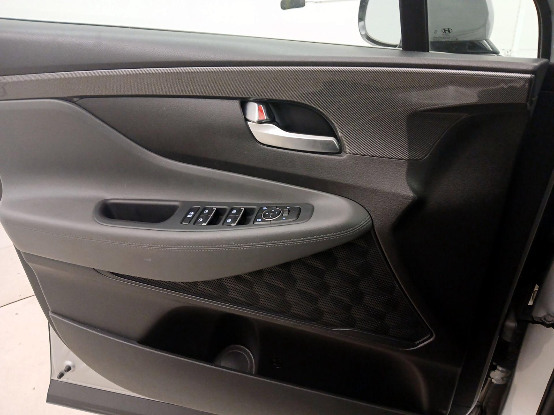 Thumbnail: 2022 Hyundai Santa Fe - 12