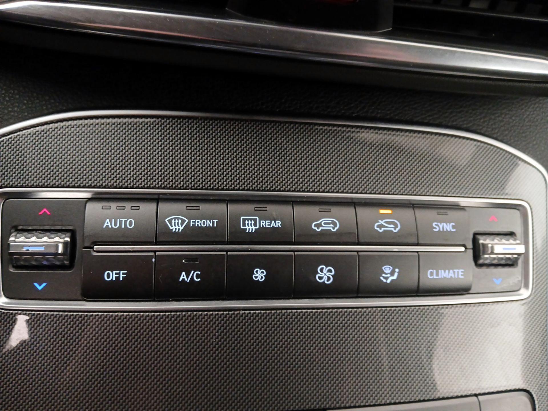 Thumbnail: 2022 Hyundai Santa Fe - 15