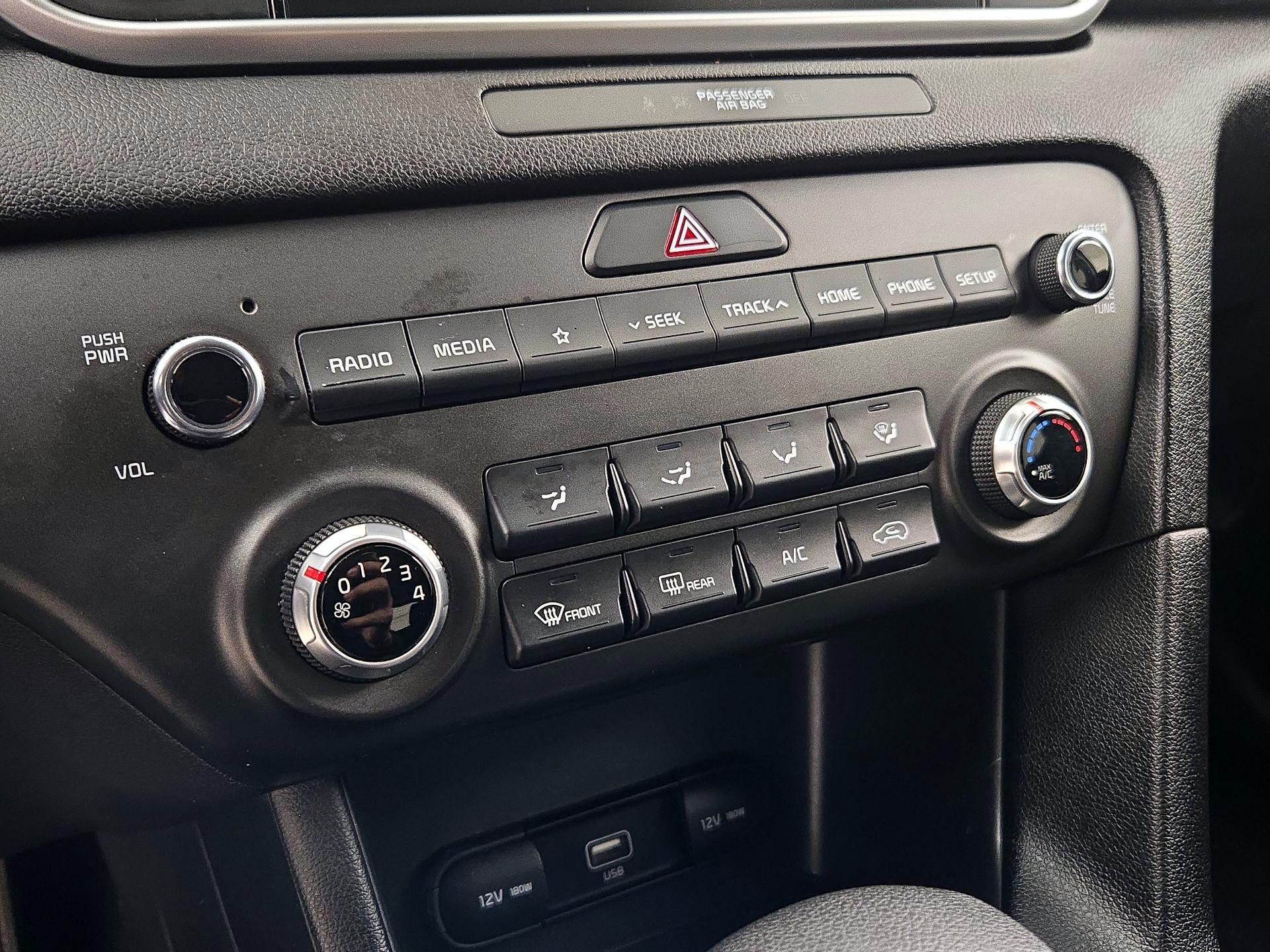 Thumbnail: 2022 Kia Sportage - 16