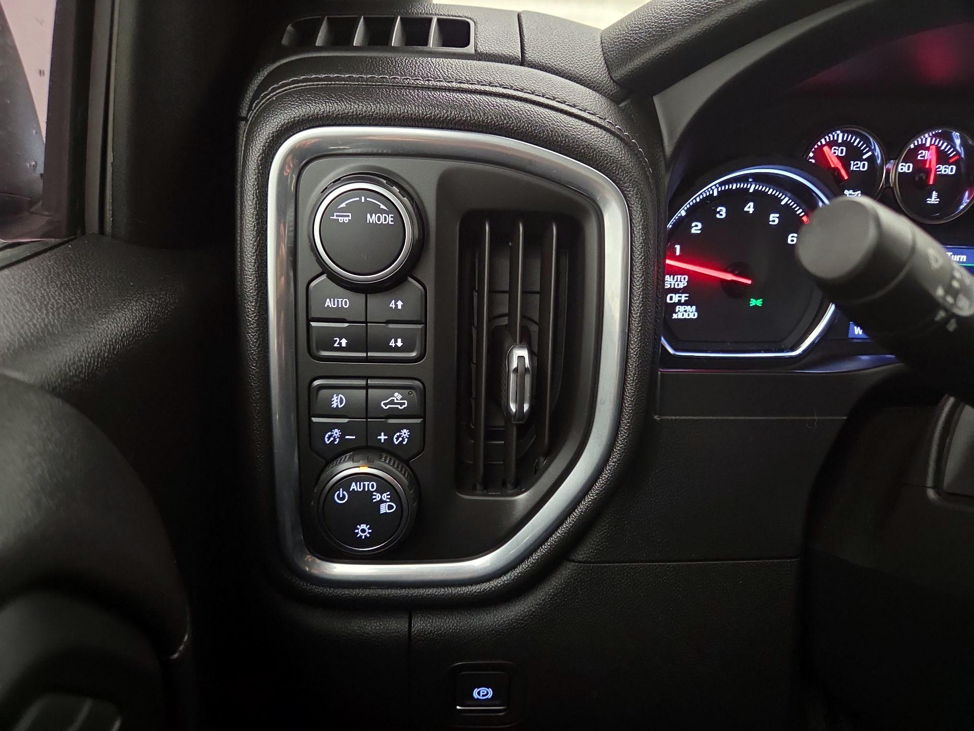 Thumbnail: 2020 Chevrolet Silverado 1500 - 13