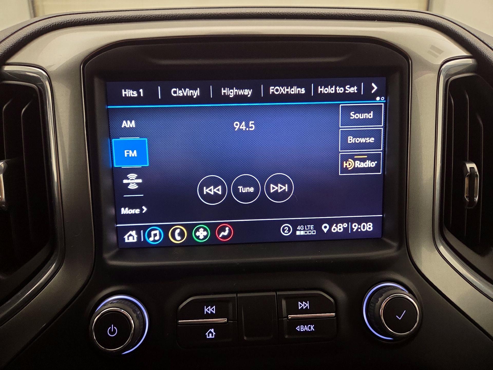 Thumbnail: 2020 Chevrolet Silverado 1500 - 15