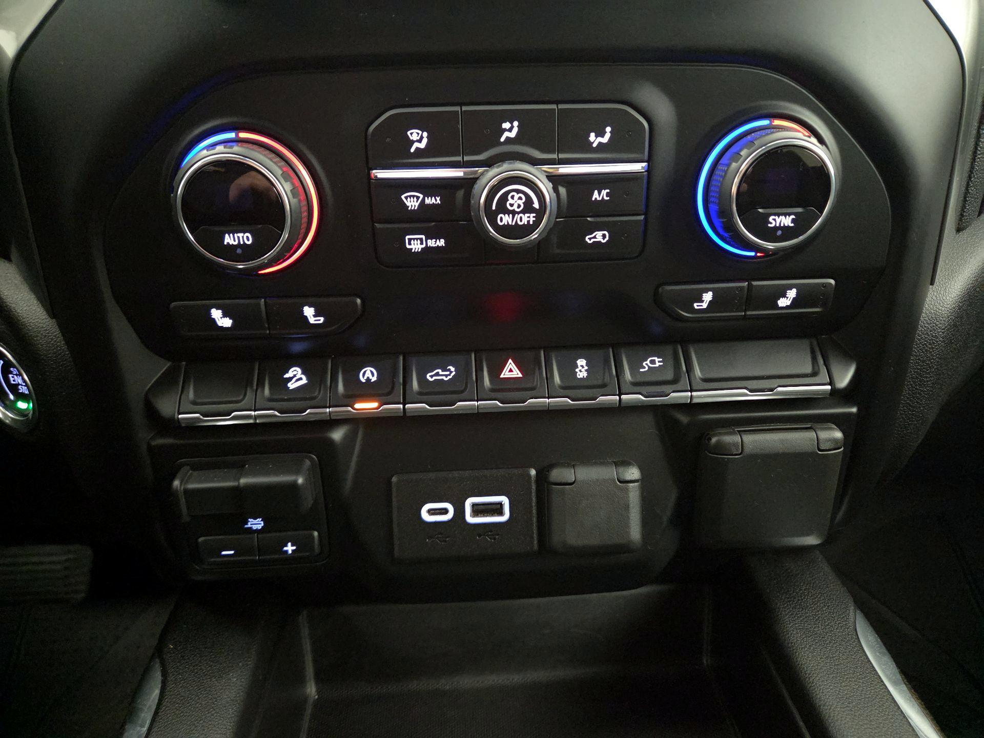 Thumbnail: 2020 Chevrolet Silverado 1500 - 16