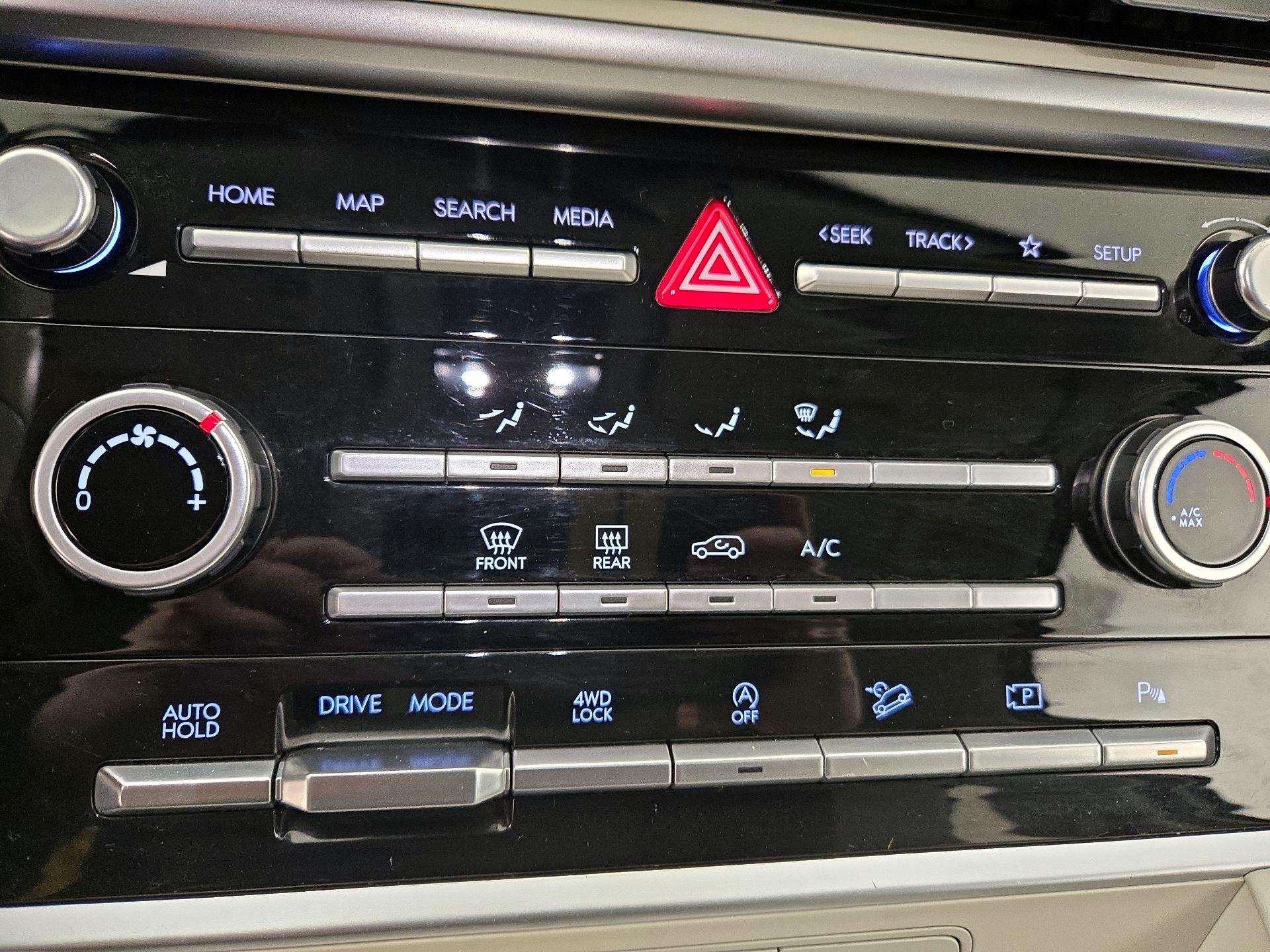 Thumbnail: 2024 Hyundai Santa Fe - 16