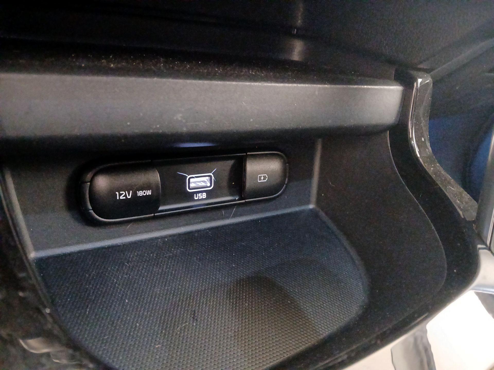 Thumbnail: 2023 Kia Seltos - 18