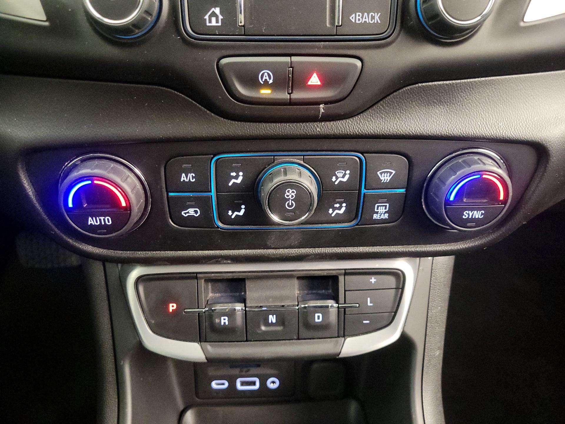 Thumbnail: 2022 GMC Terrain - 16