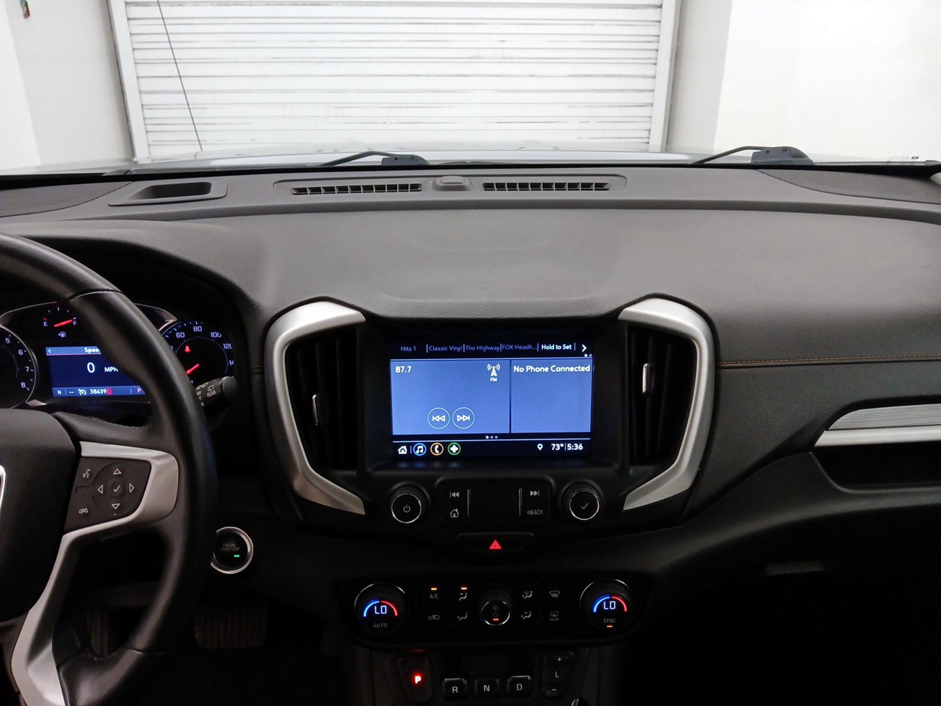 Thumbnail: 2020 GMC Terrain - 9