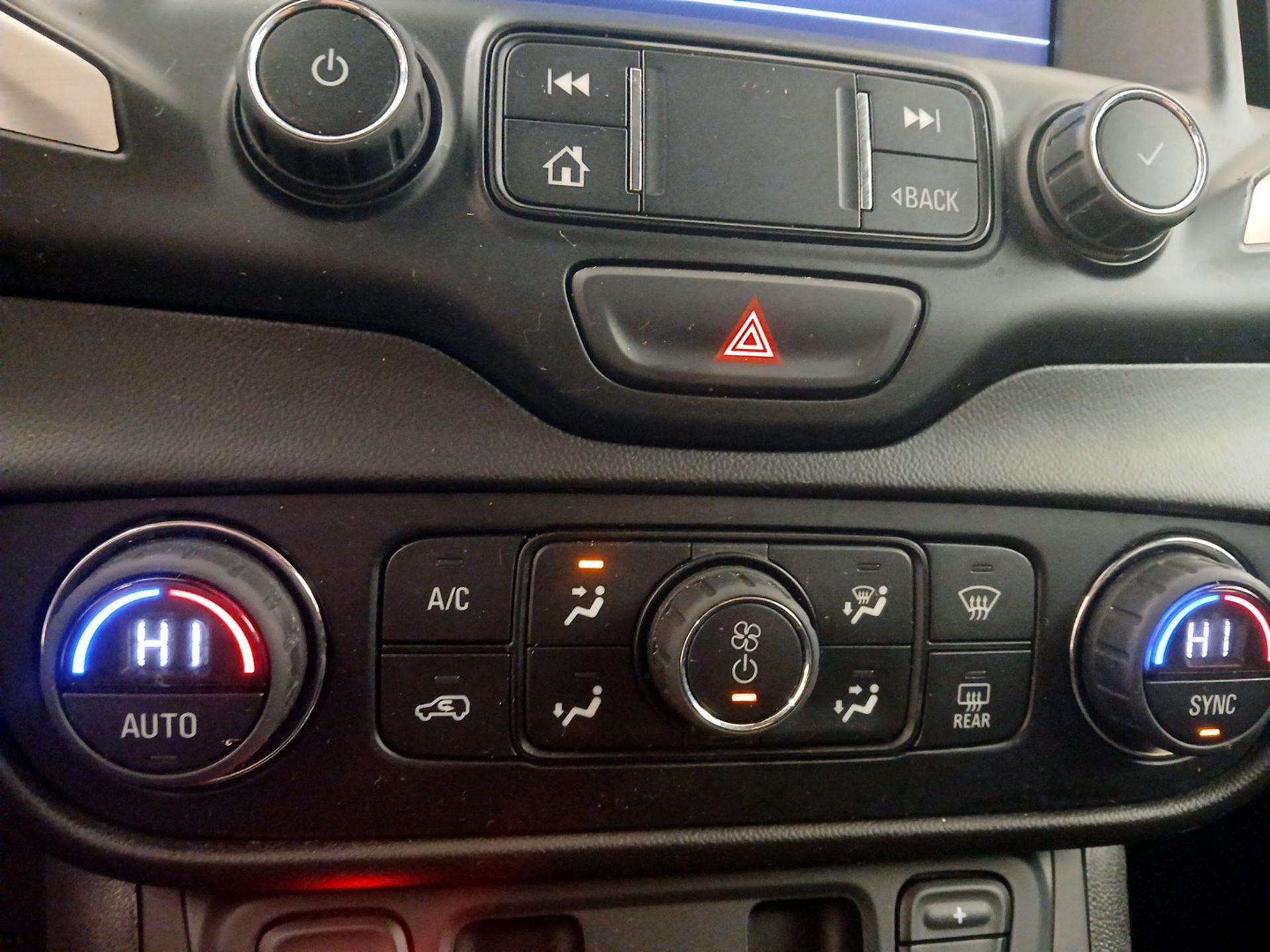 Thumbnail: 2020 GMC Terrain - 16