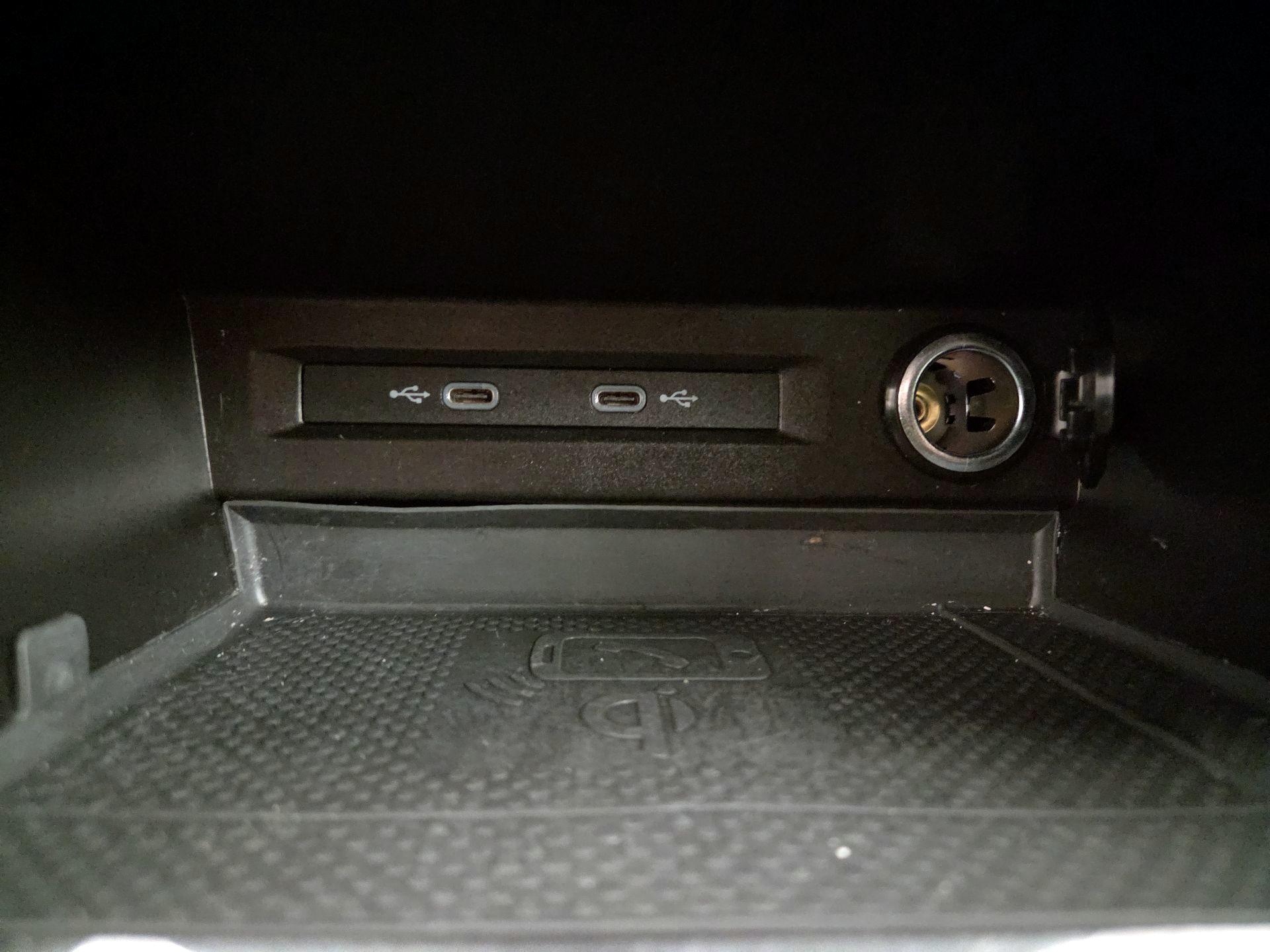 Thumbnail: 2022 Volkswagen Tiguan - 18