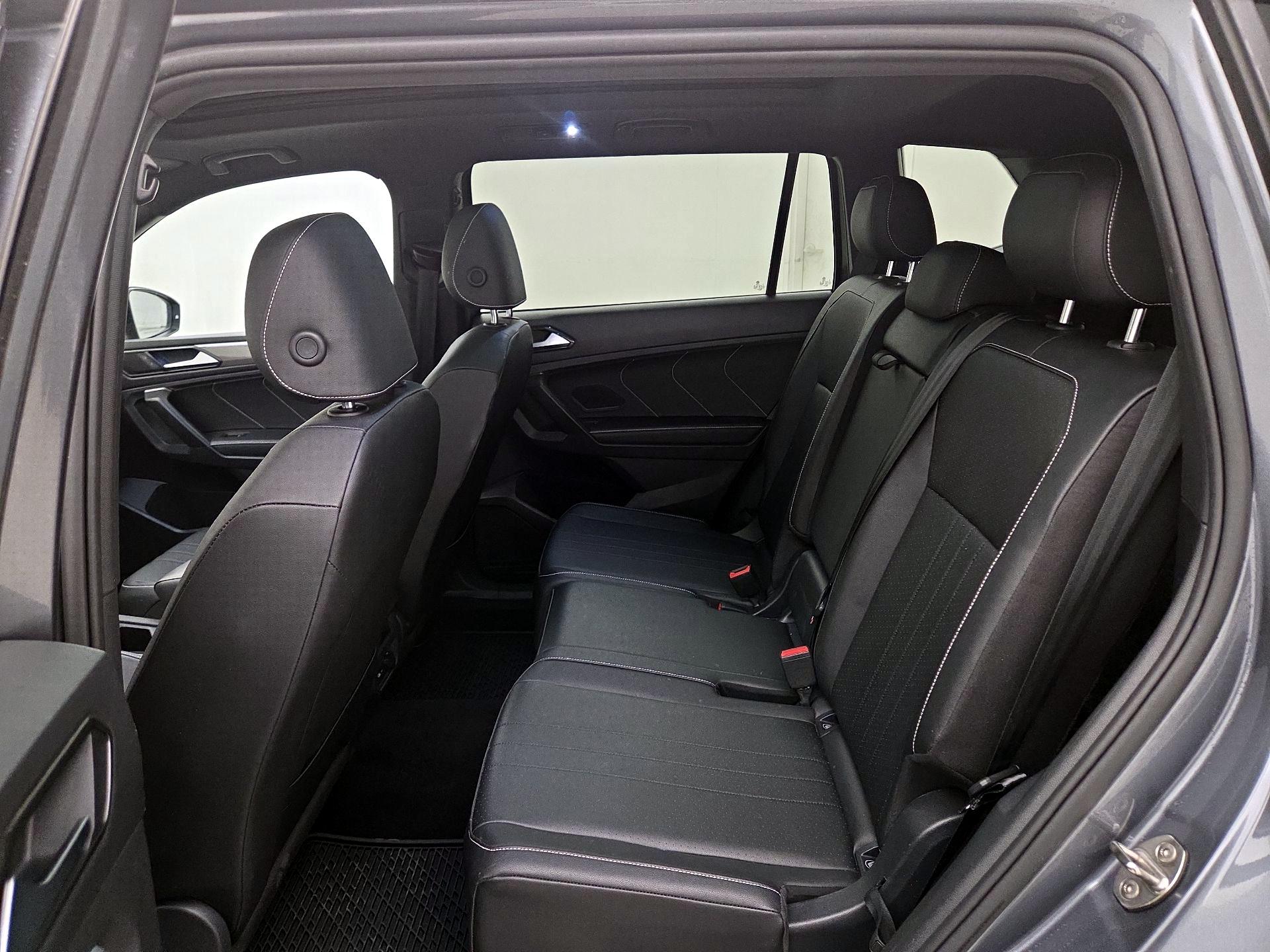 Thumbnail: 2022 Volkswagen Tiguan - 20