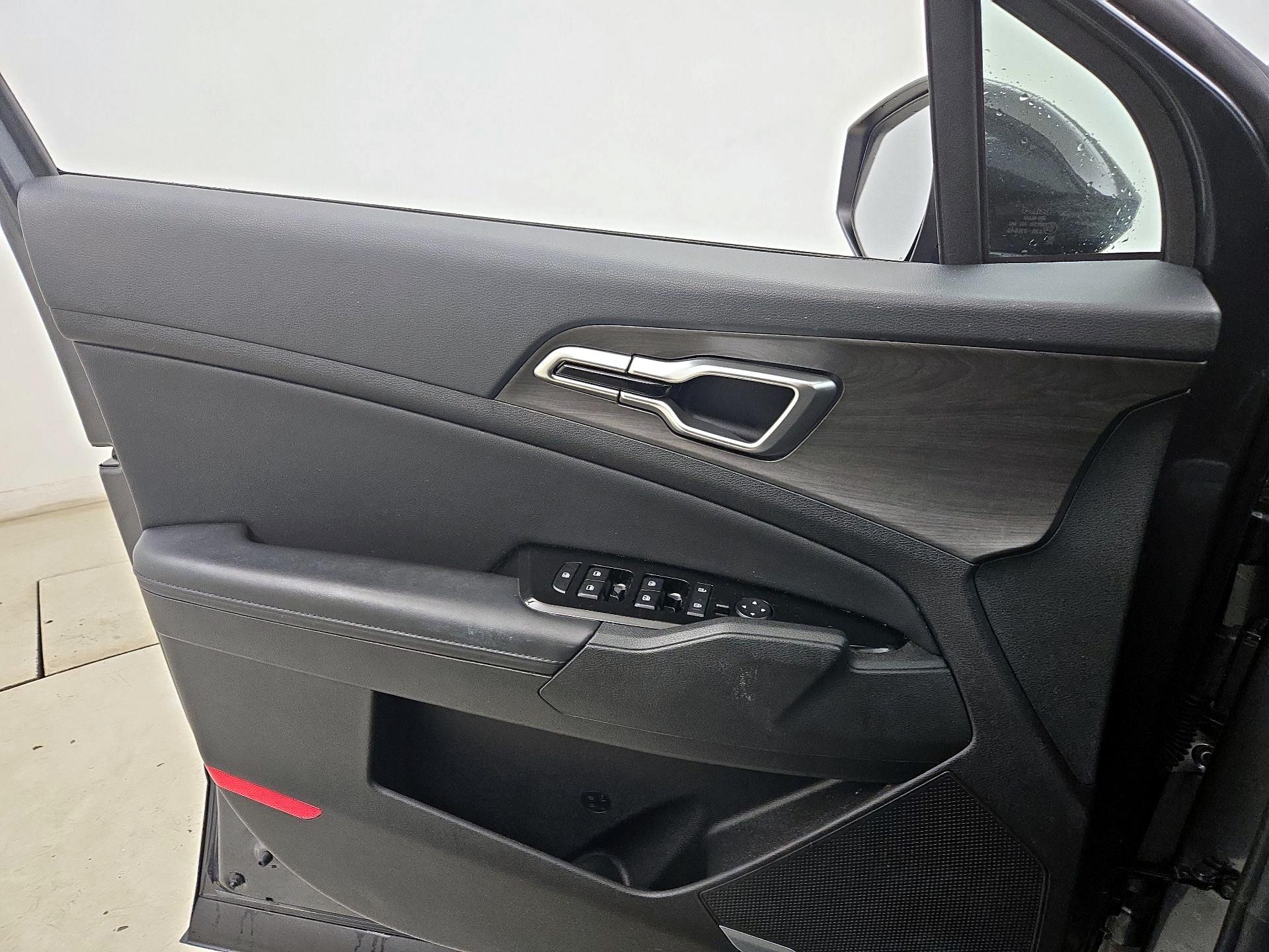 Thumbnail: 2023 Kia Sportage - 12