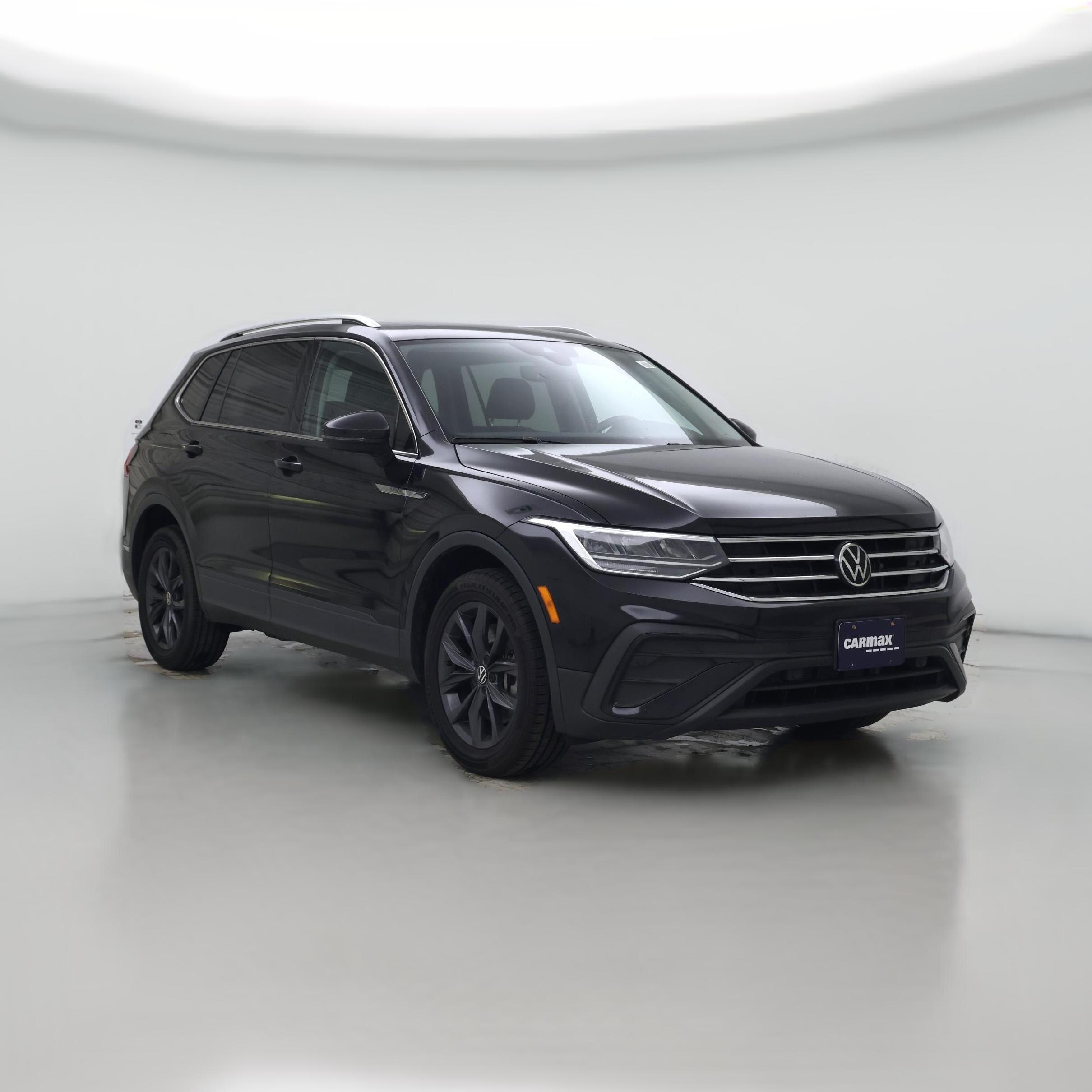 Thumbnail: 2022 Volkswagen Tiguan - 1