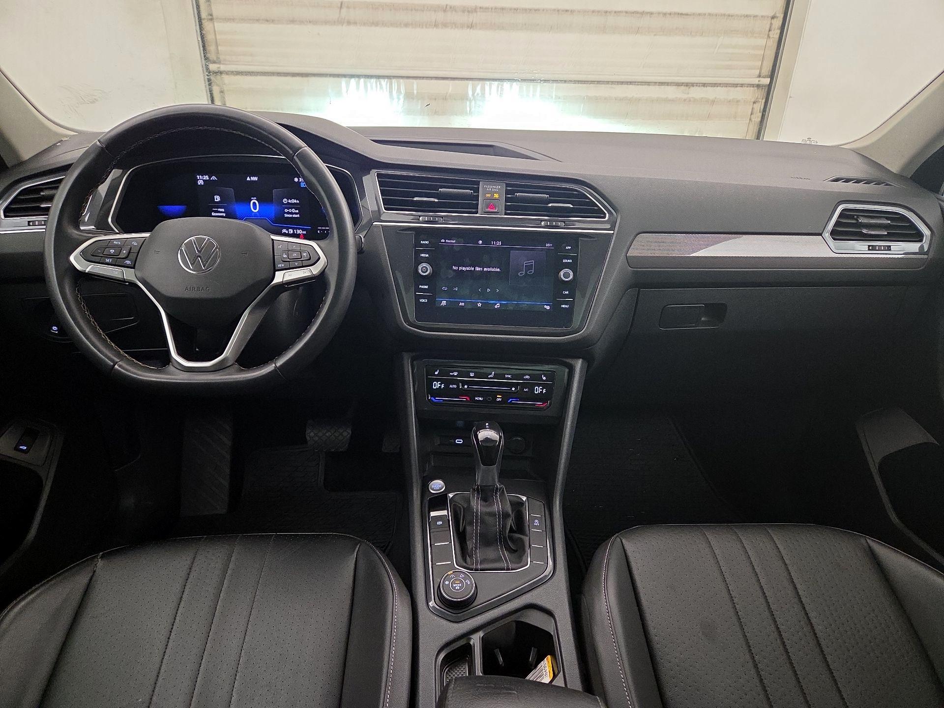 Thumbnail: 2022 Volkswagen Tiguan - 9