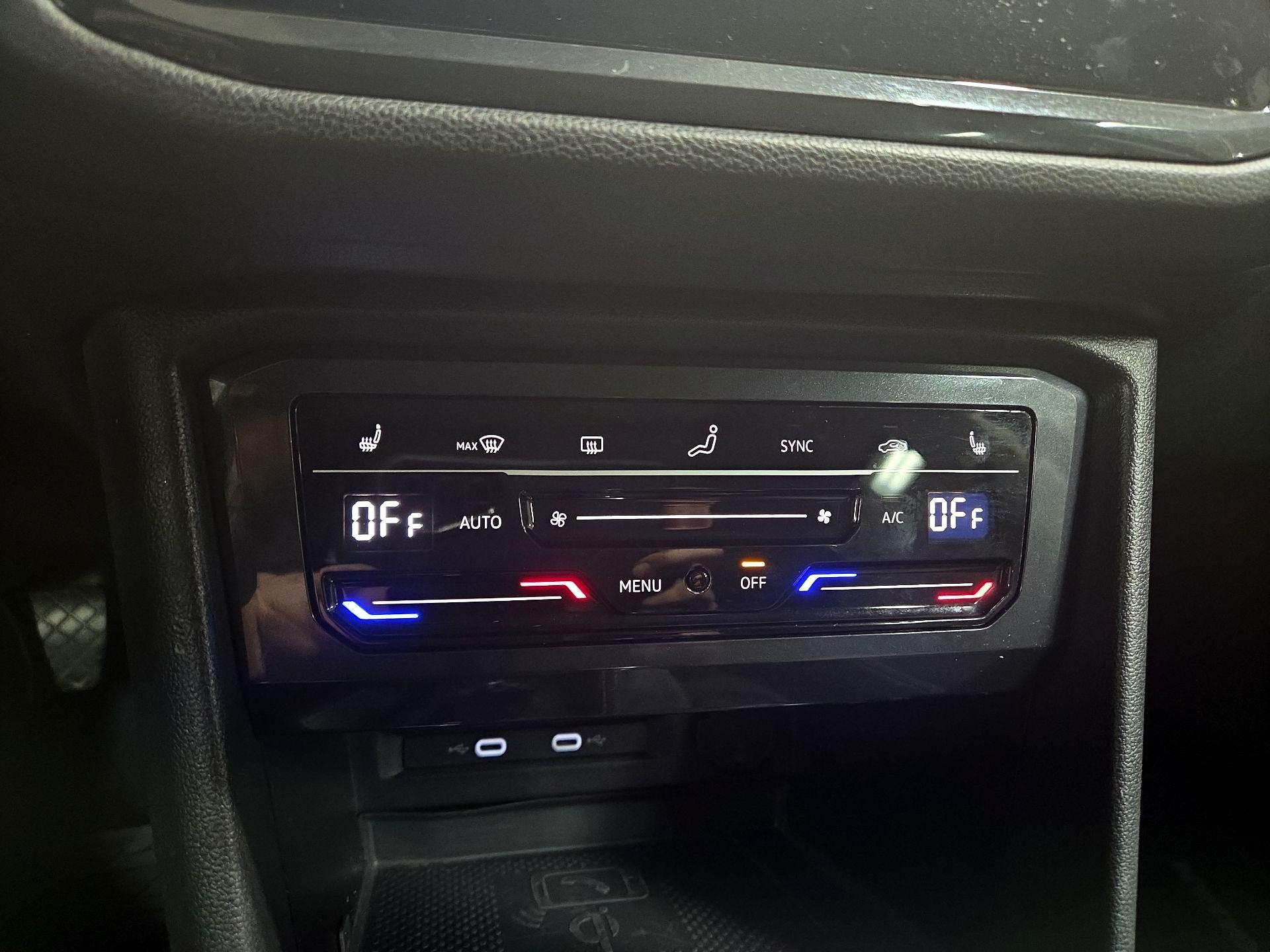 Thumbnail: 2022 Volkswagen Tiguan - 16