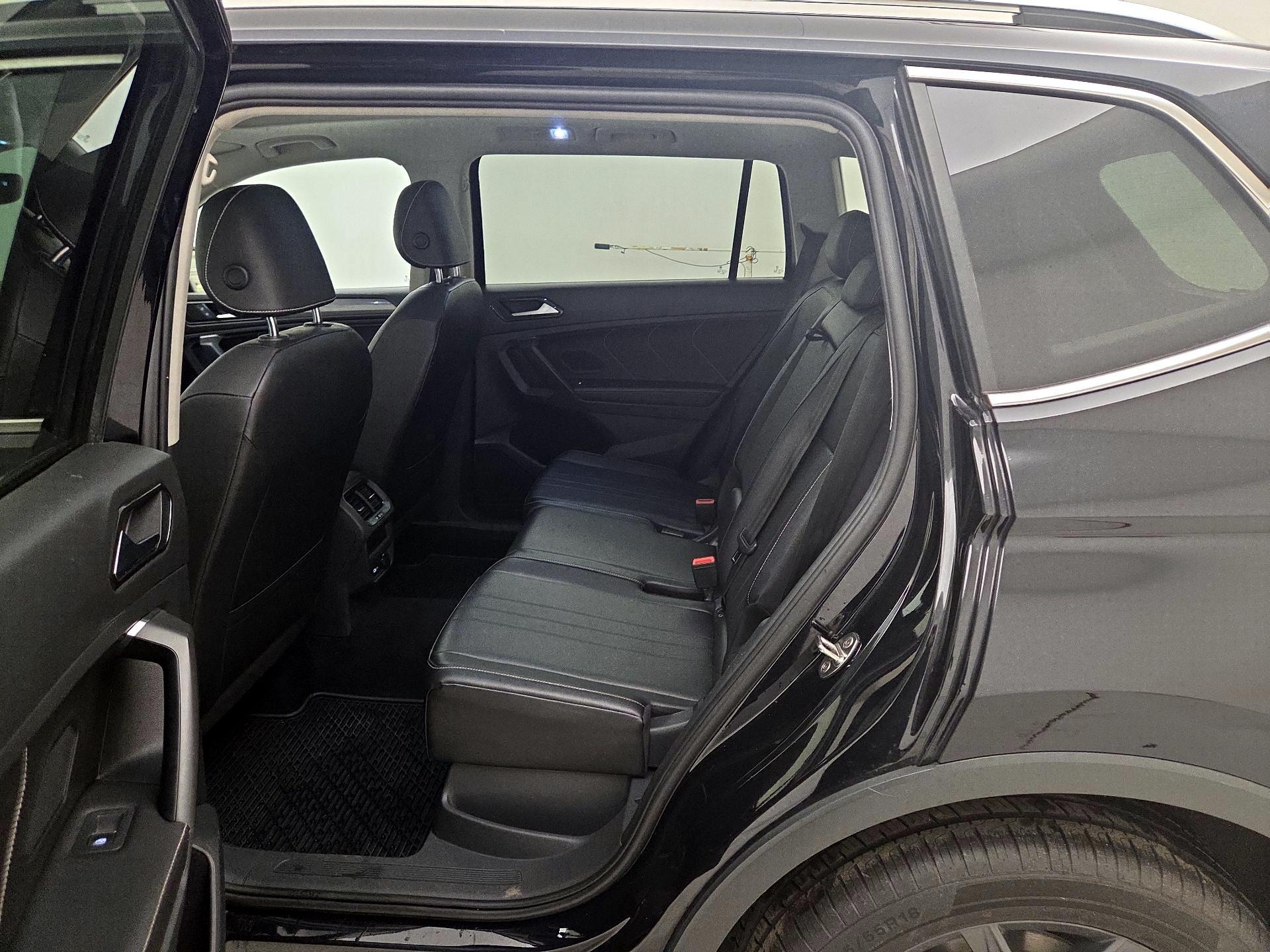 Thumbnail: 2022 Volkswagen Tiguan - 20