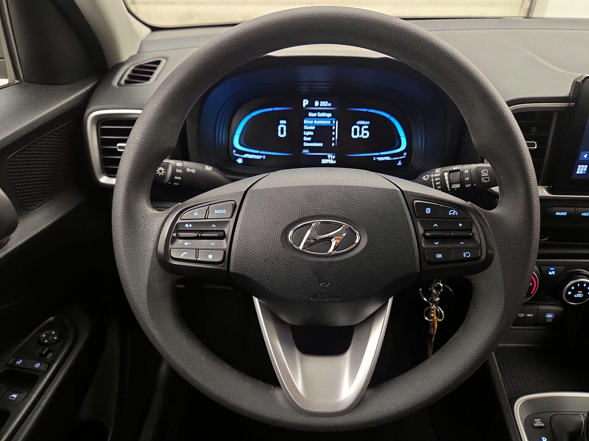 Thumbnail: 2023 Hyundai Venue - 10