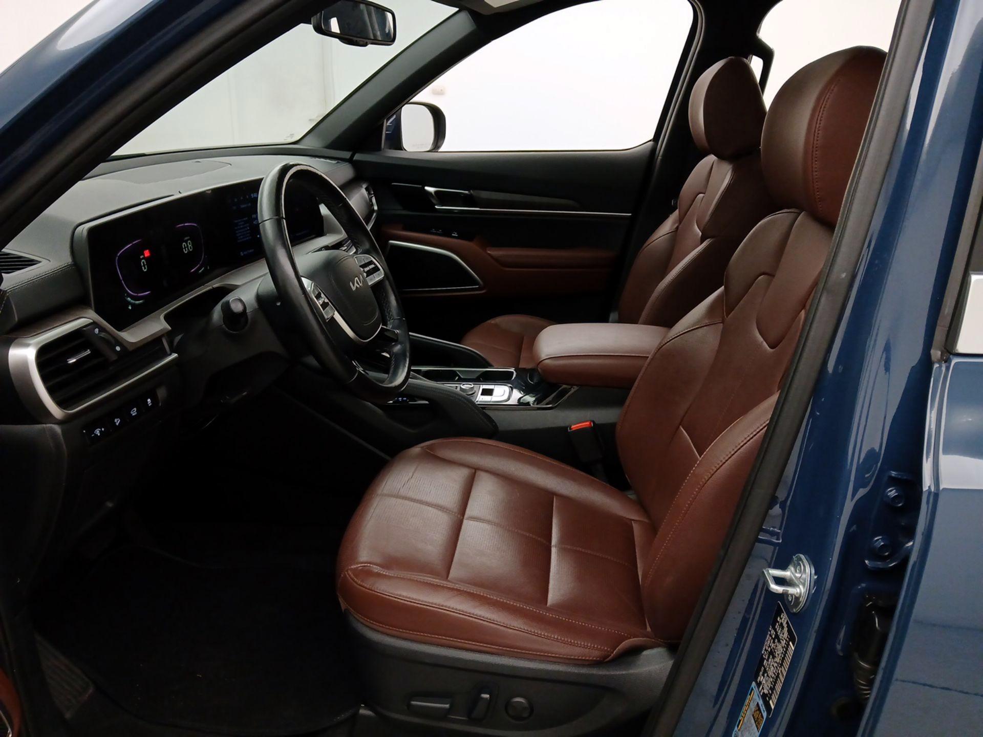 Thumbnail: 2023 Kia Telluride - 11