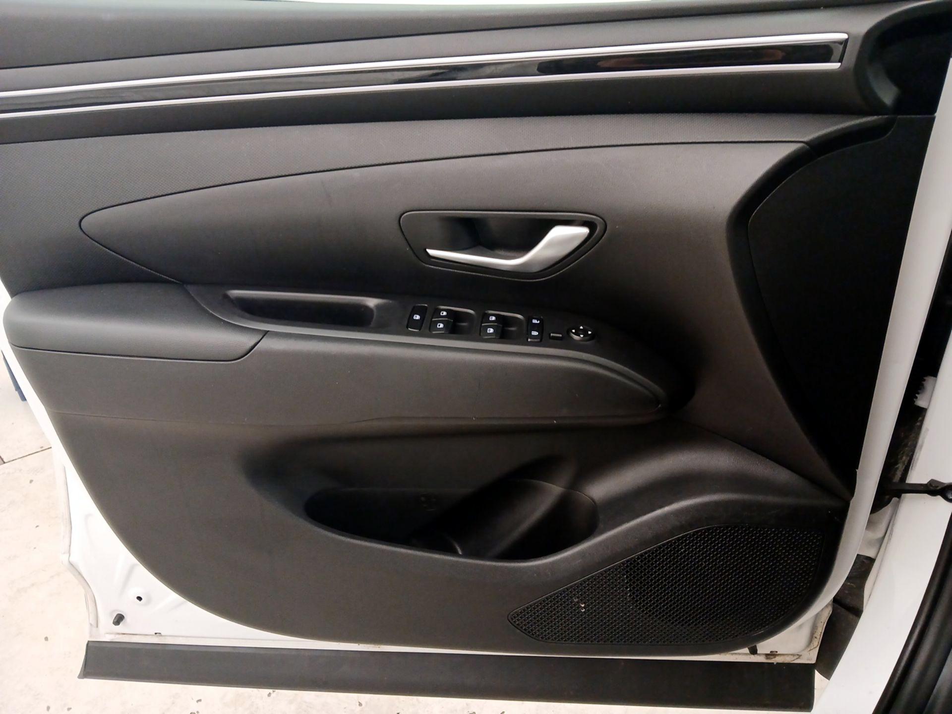 Thumbnail: 2023 Hyundai Tucson - 12