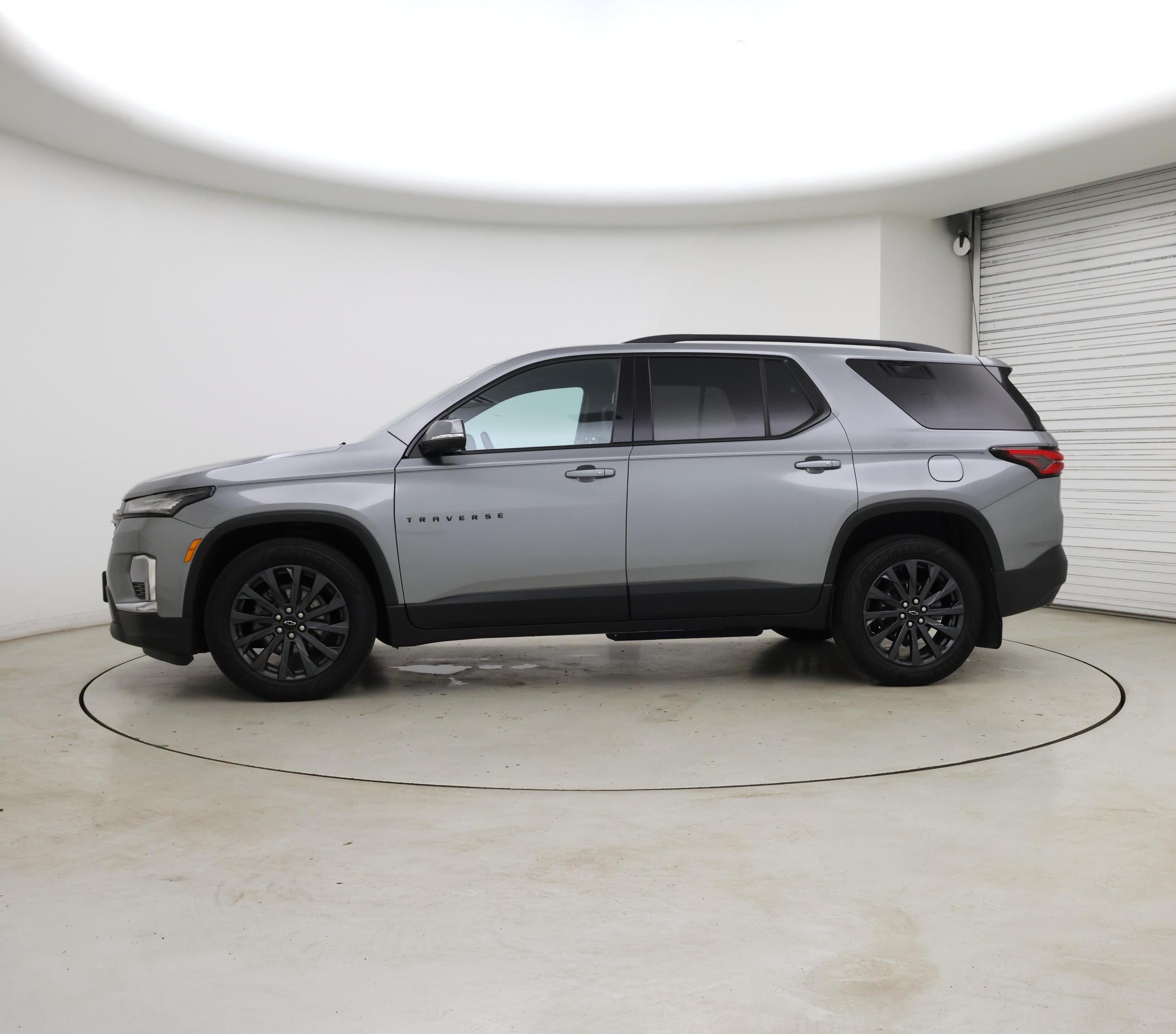 Thumbnail: 2023 Chevrolet Traverse - 3