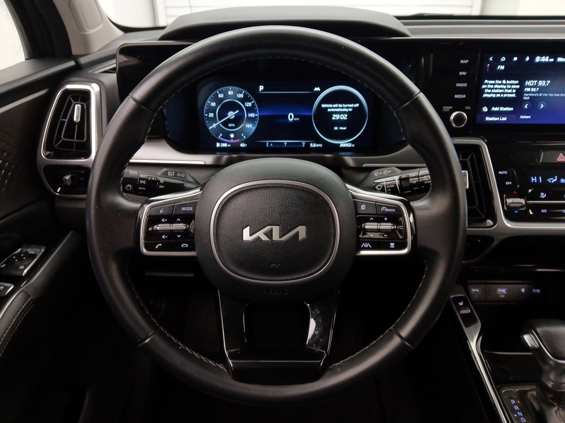 Thumbnail: 2023 Kia Sorento - 10