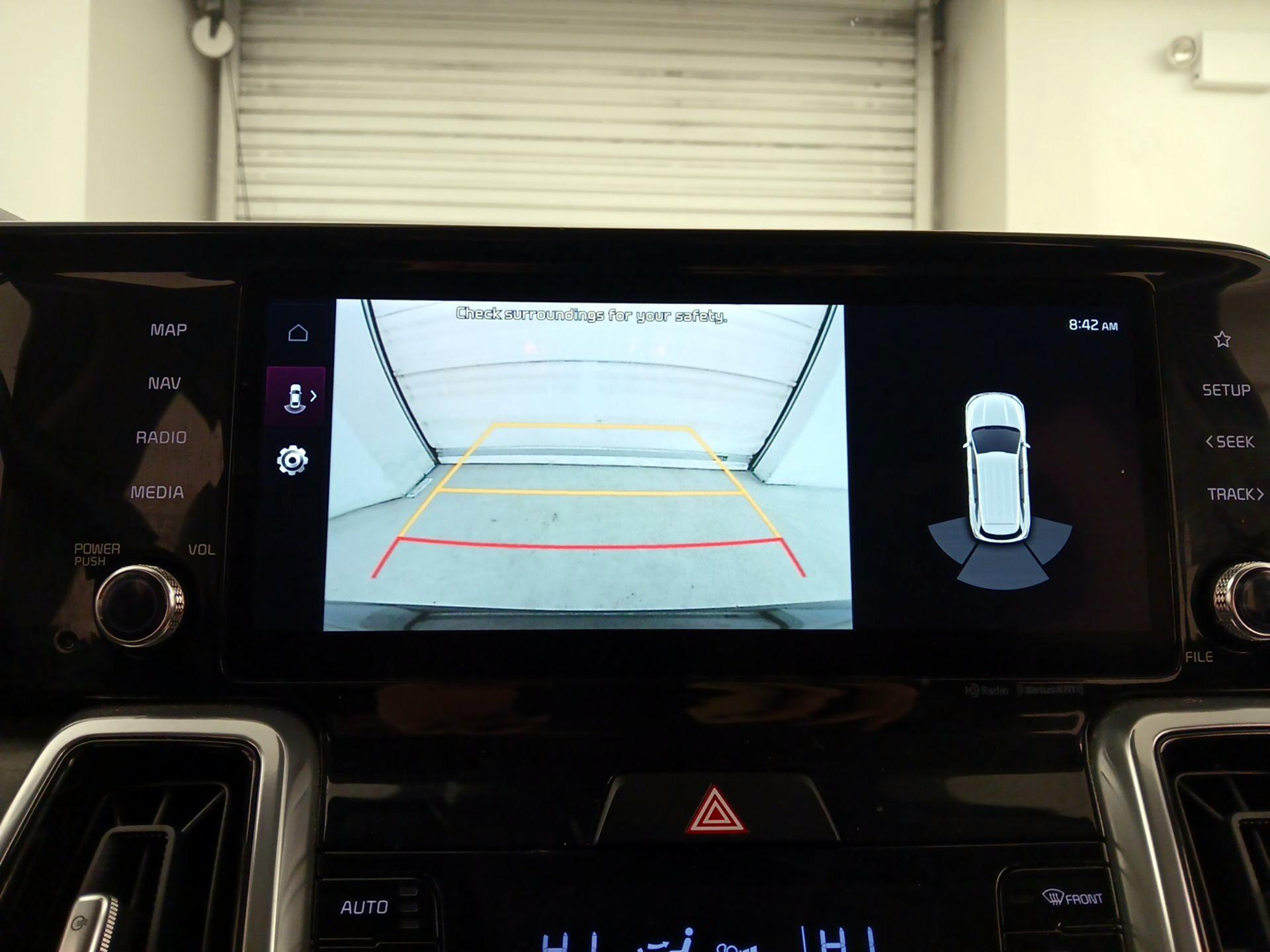 Thumbnail: 2023 Kia Sorento - 14