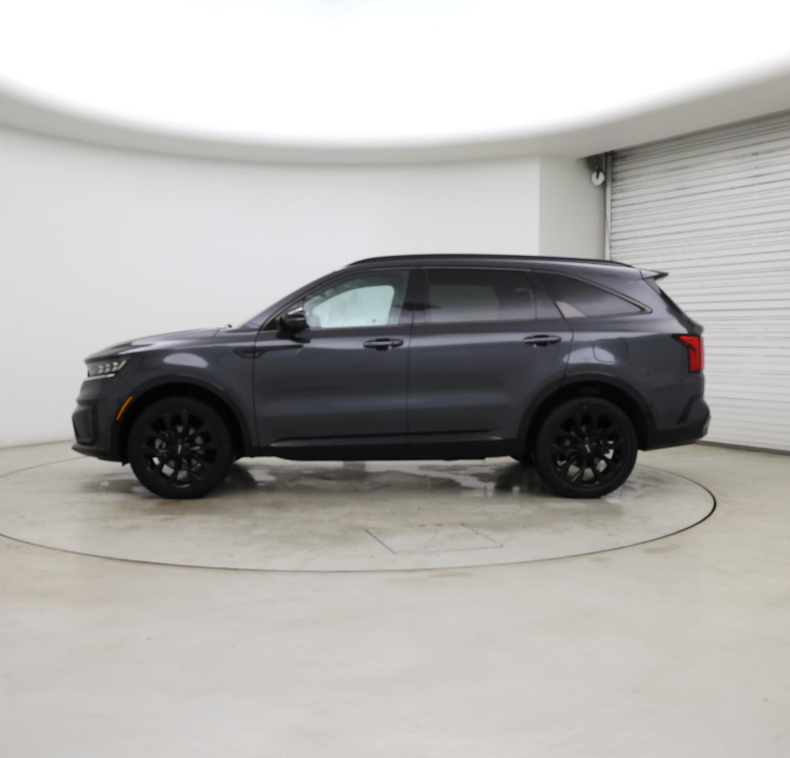 Thumbnail: 2023 Kia Sorento - 3