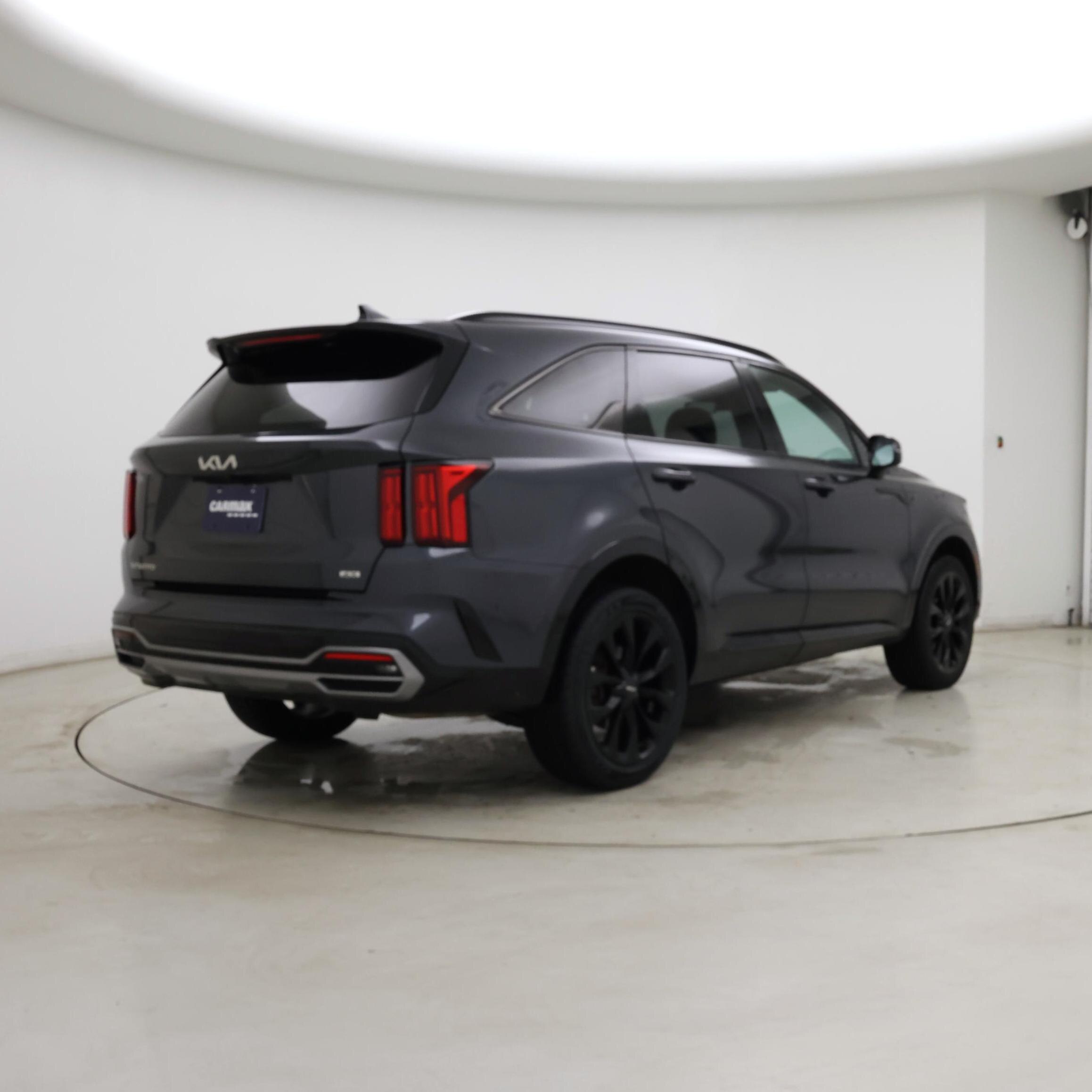 Thumbnail: 2023 Kia Sorento - 8