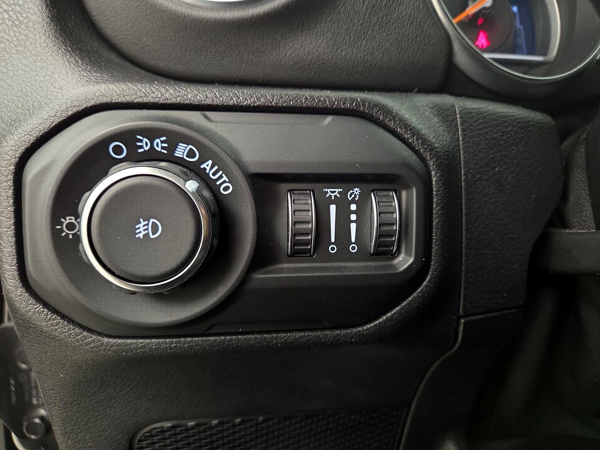 Thumbnail: 2021 Jeep Wrangler - 13