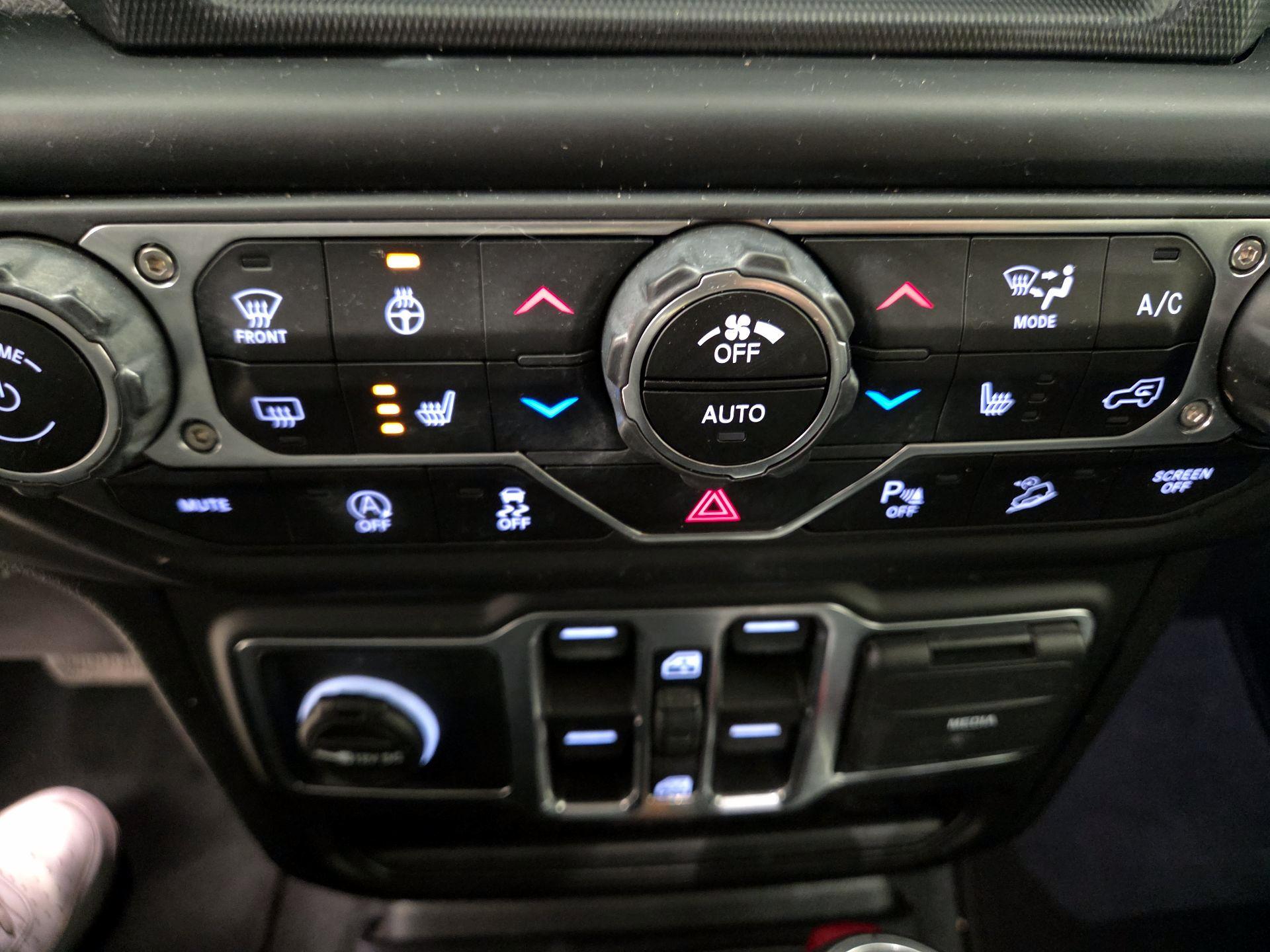 Thumbnail: 2021 Jeep Wrangler - 17